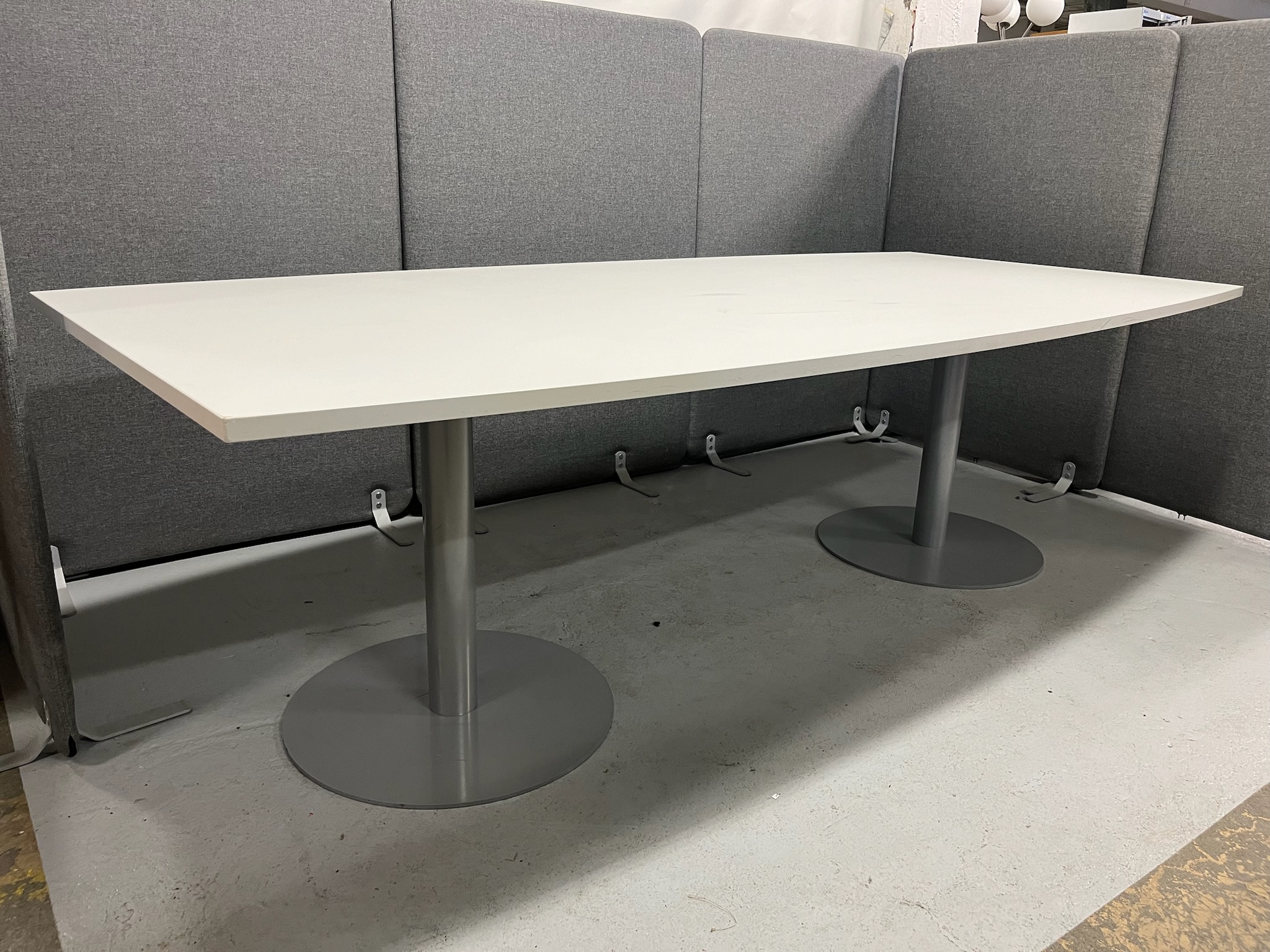 SELT / SOLD Fundarborð, 6-8 manna, L250 x B120 x H74 sm.