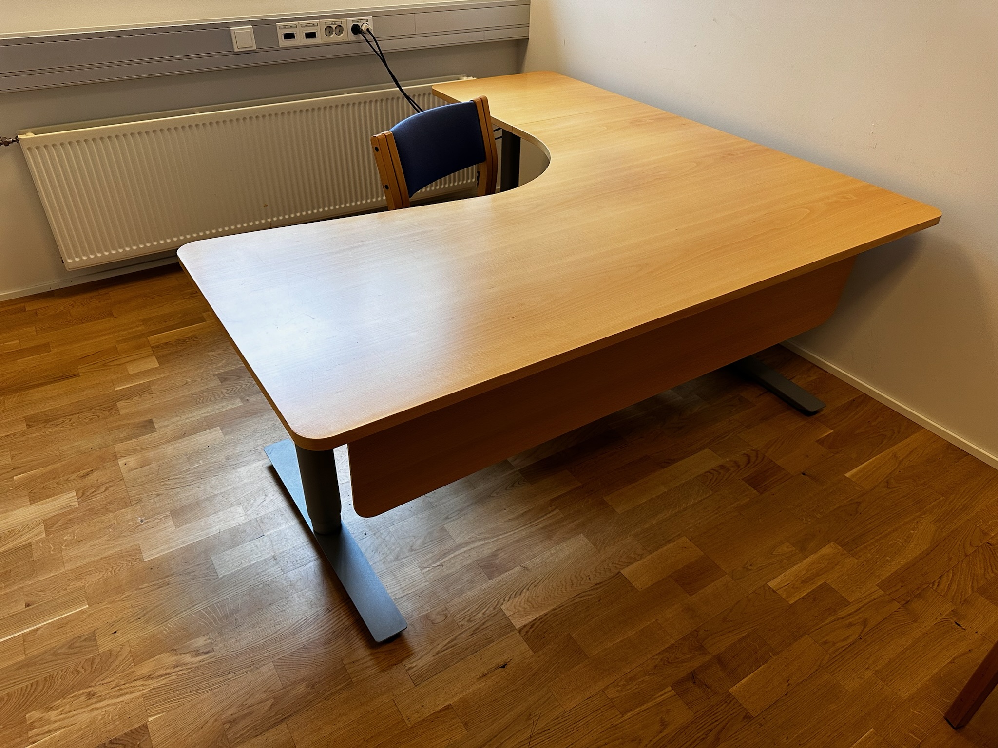 SELT / SOLD Rafmagnshornborð frá Á. Guðmundsson 2