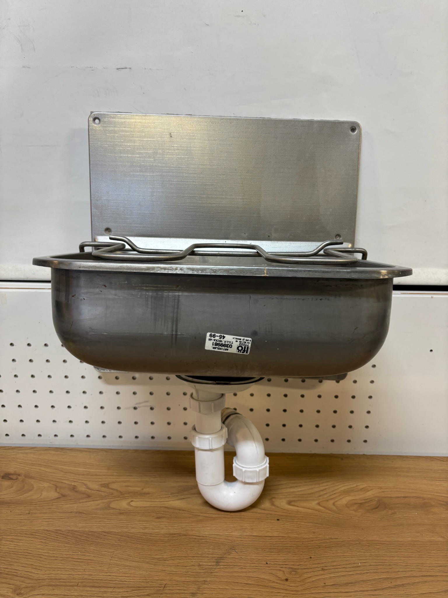 SELT / SOLD Ryðfrí handlaug 3