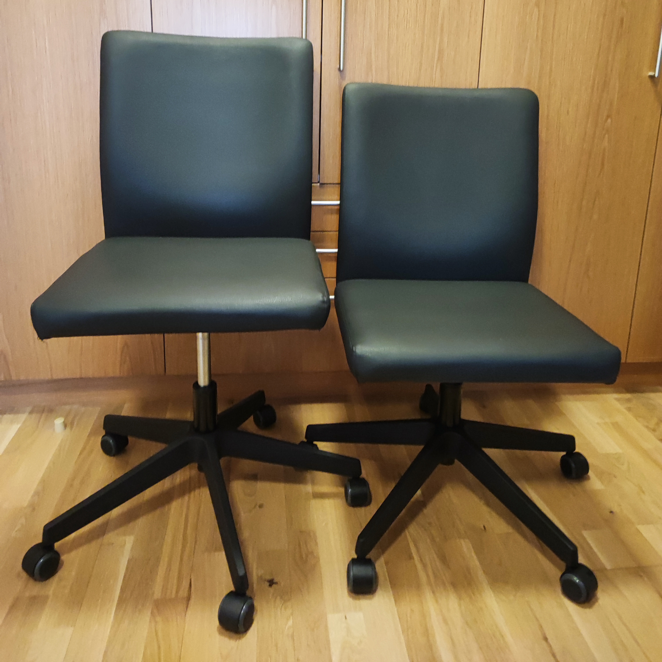 SELT / SOLD Ísafold 40 fundarstóll frá Á. Guðmundsson