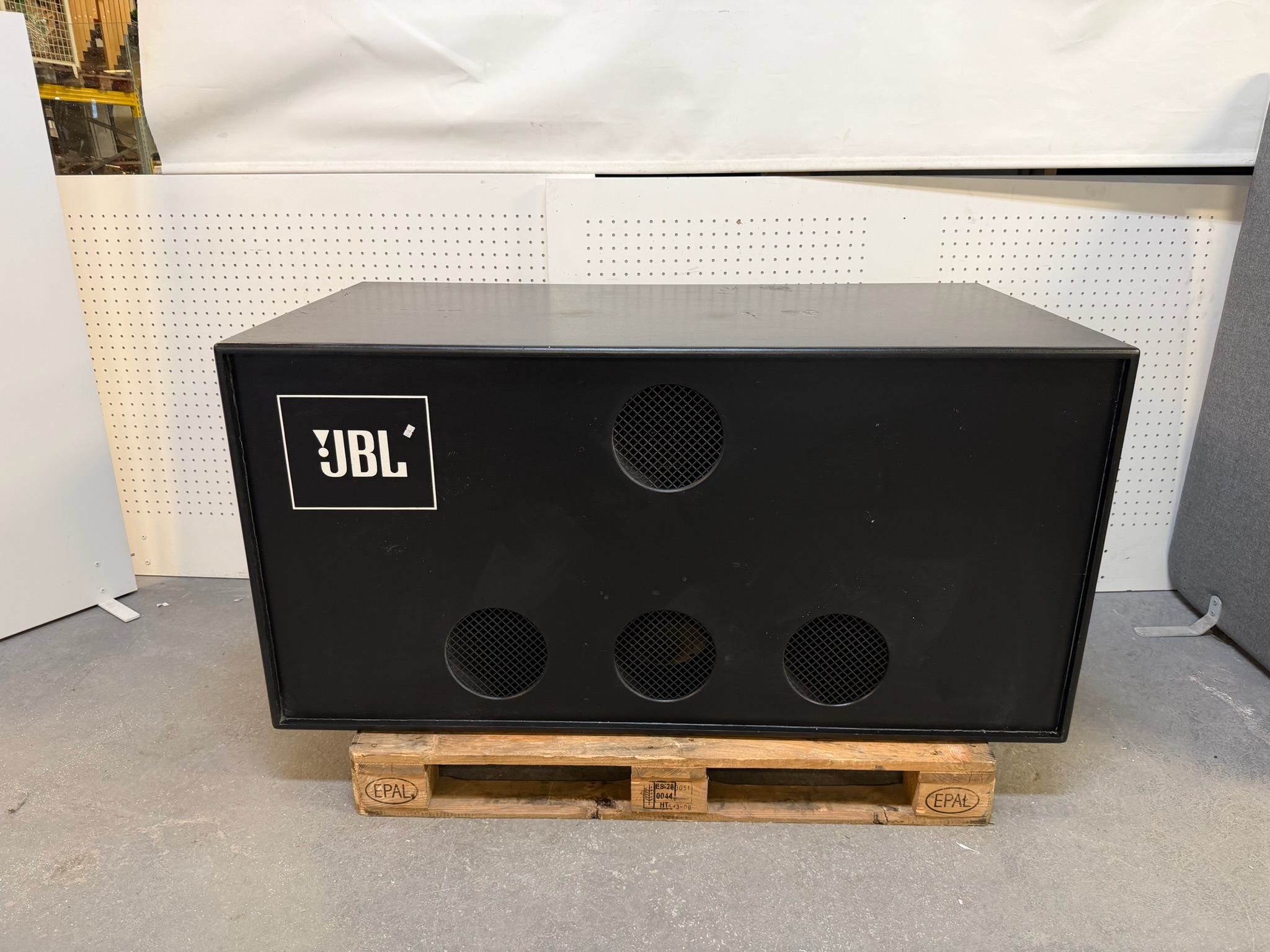 JBL TCB – Triple Chamber bassaeiningar (10 stk) - Sambíóin Álfabakka 8