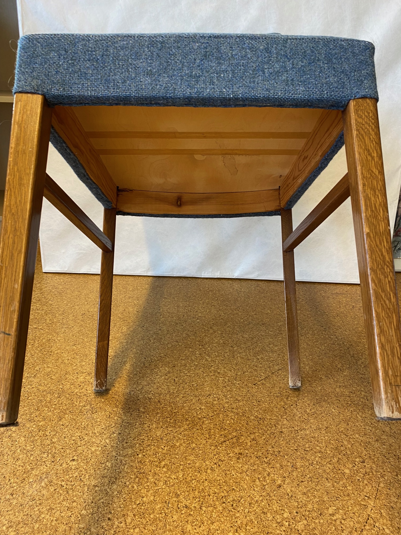 SELT / SOLD Blár taustóll 5