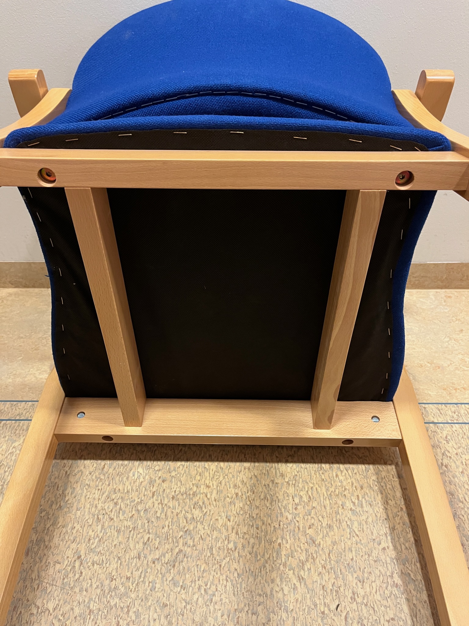 SELT / SOLD Fundarstólar -Dökk bláir, tau 5