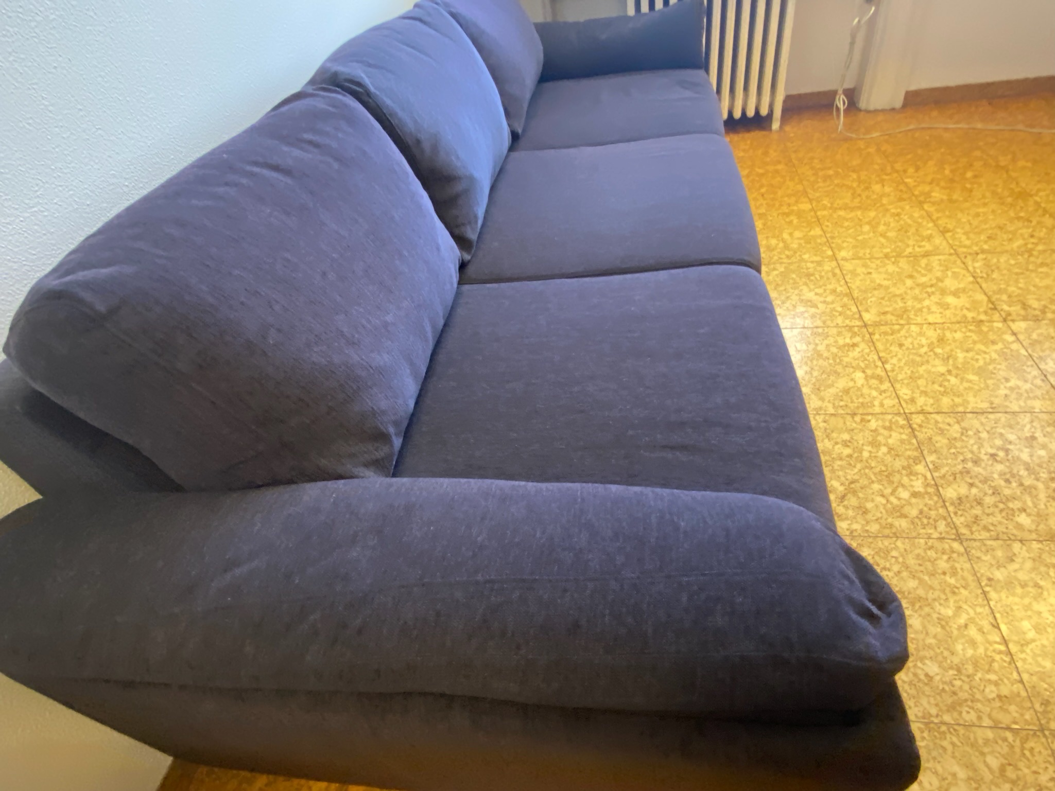 SELT / SOLD tausófi 3ja manna - fjólublár (220 x 90 sm.) - Alþingi 2
