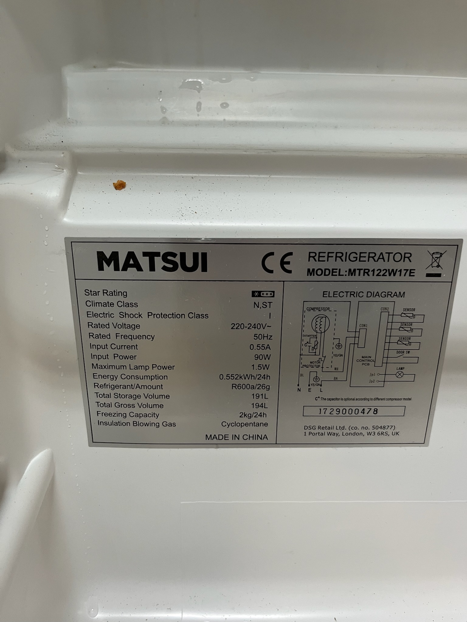 SELT / SOLD Matsui MTR122W1E ísskápur með frystihólfi 7