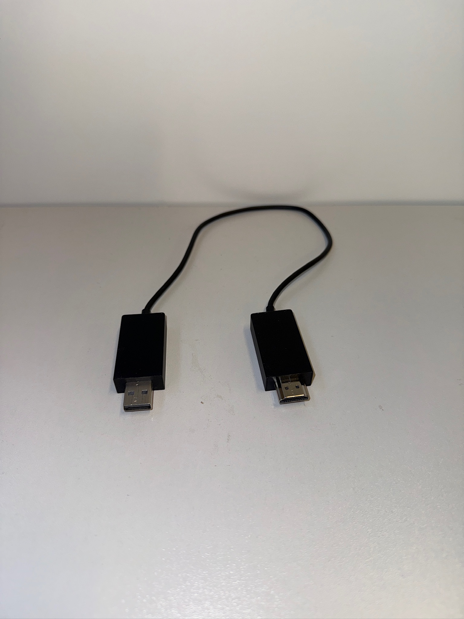 Microsoft Wireless Display V2 Adapter 4