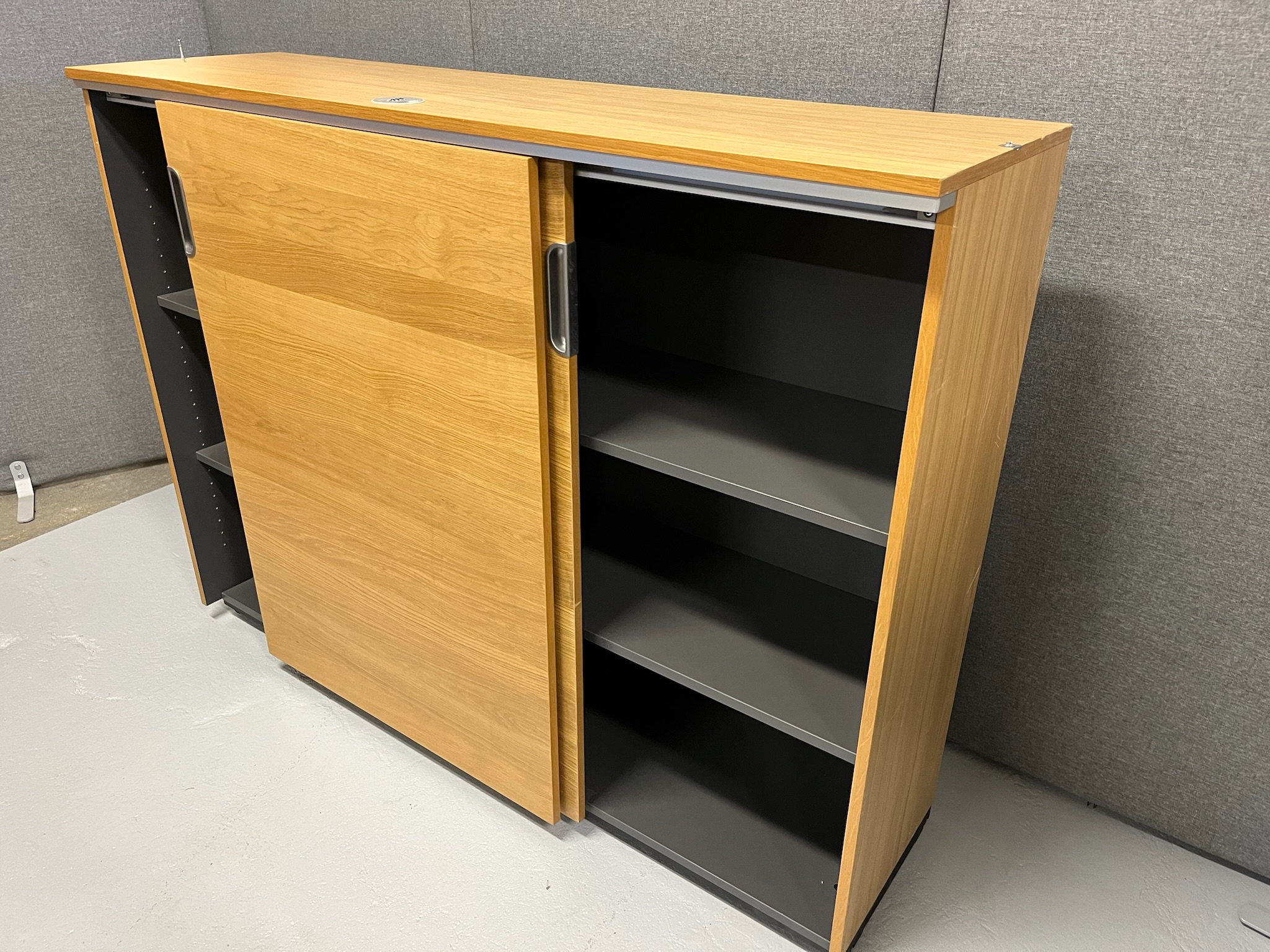 SELT / SOLD - IKEA skrifstofuskápur með læsingu, B160 x H120 x D45