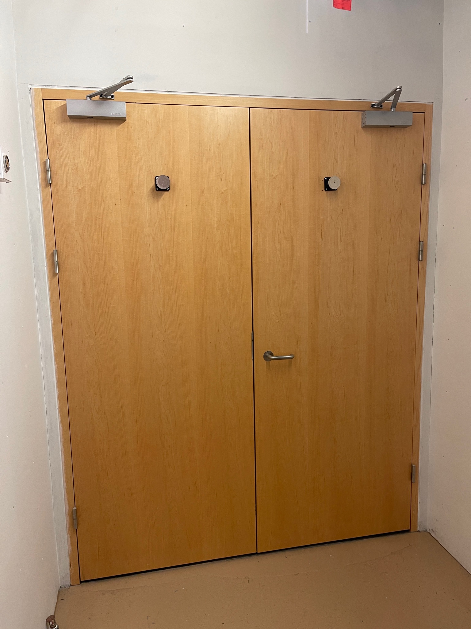 SELT / SOLD - Tvöföld viðarhurð - 2 stk. (H216 x B179 sm.) - 5