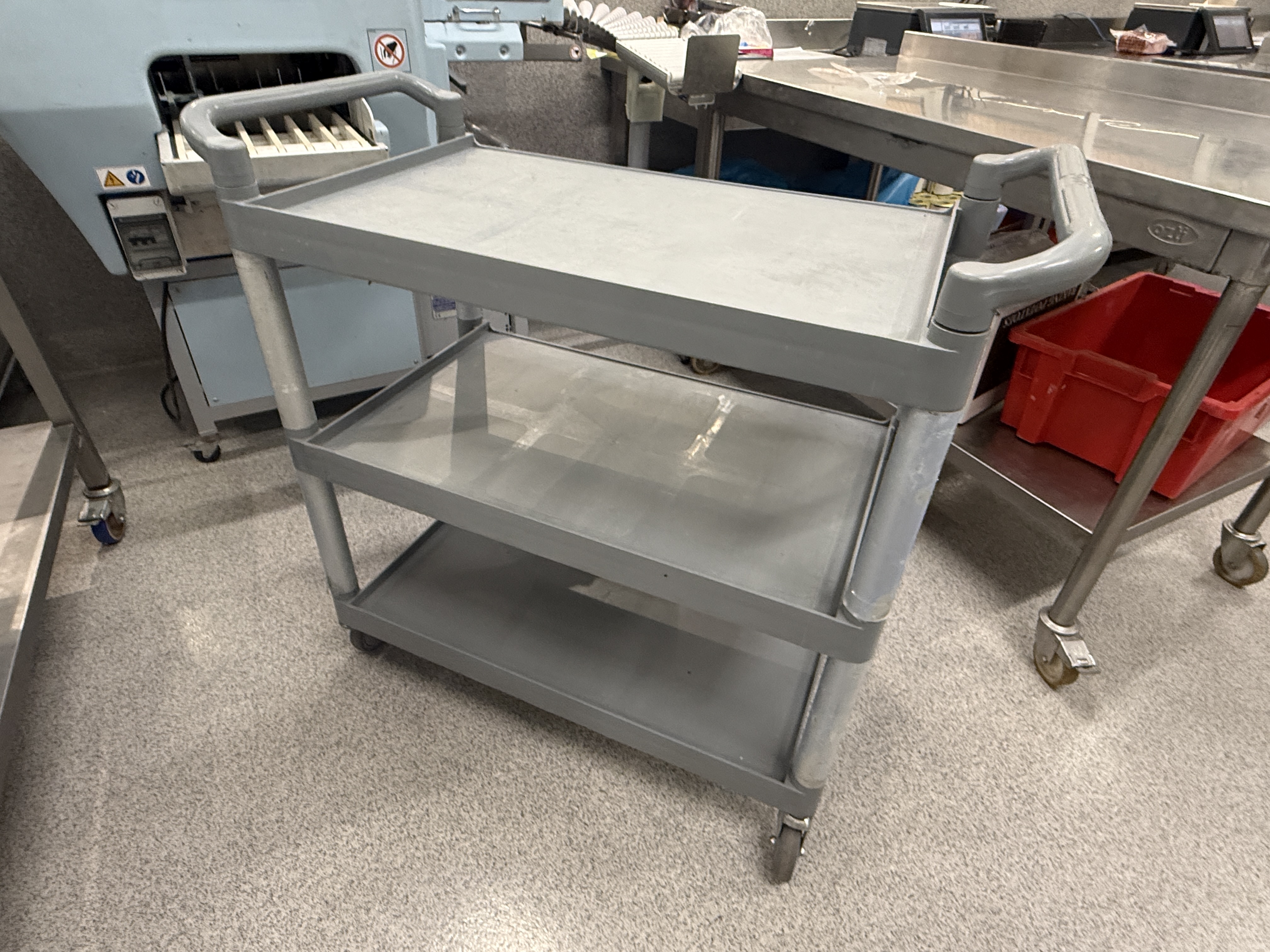 SELT / SOLD Pujadas handvagn plast 3 hillur 90x56x96sm