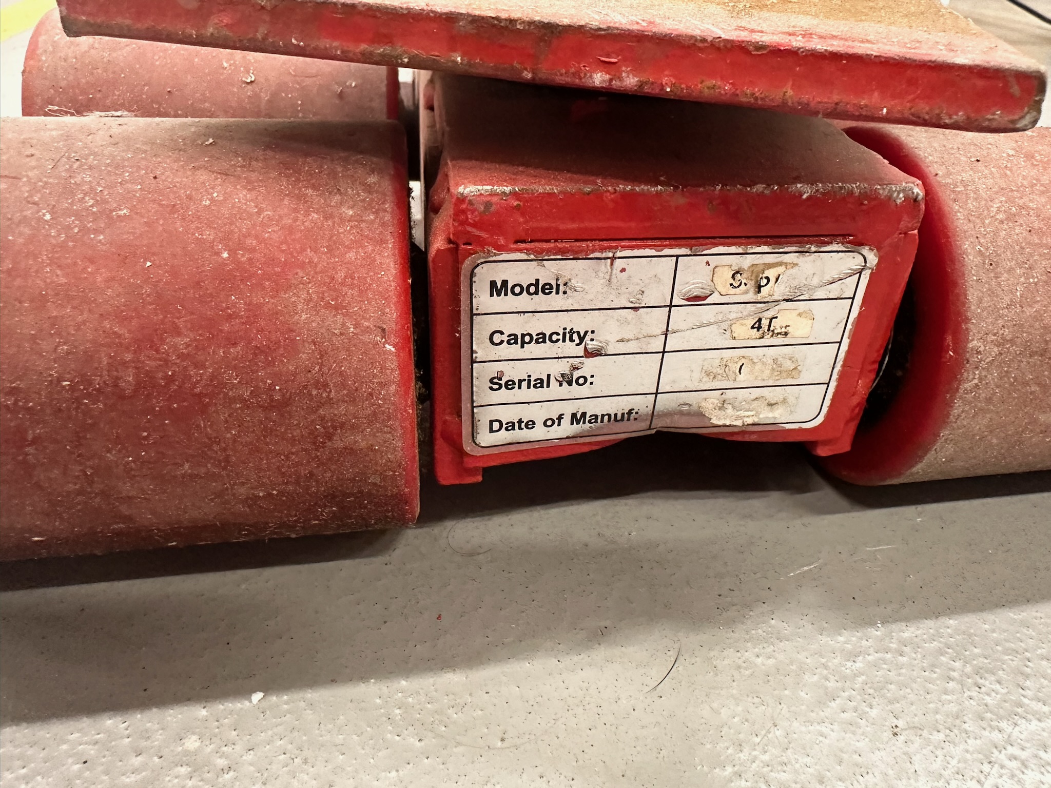 SELT / SOLD Skriðdrekar, léttitæki 3