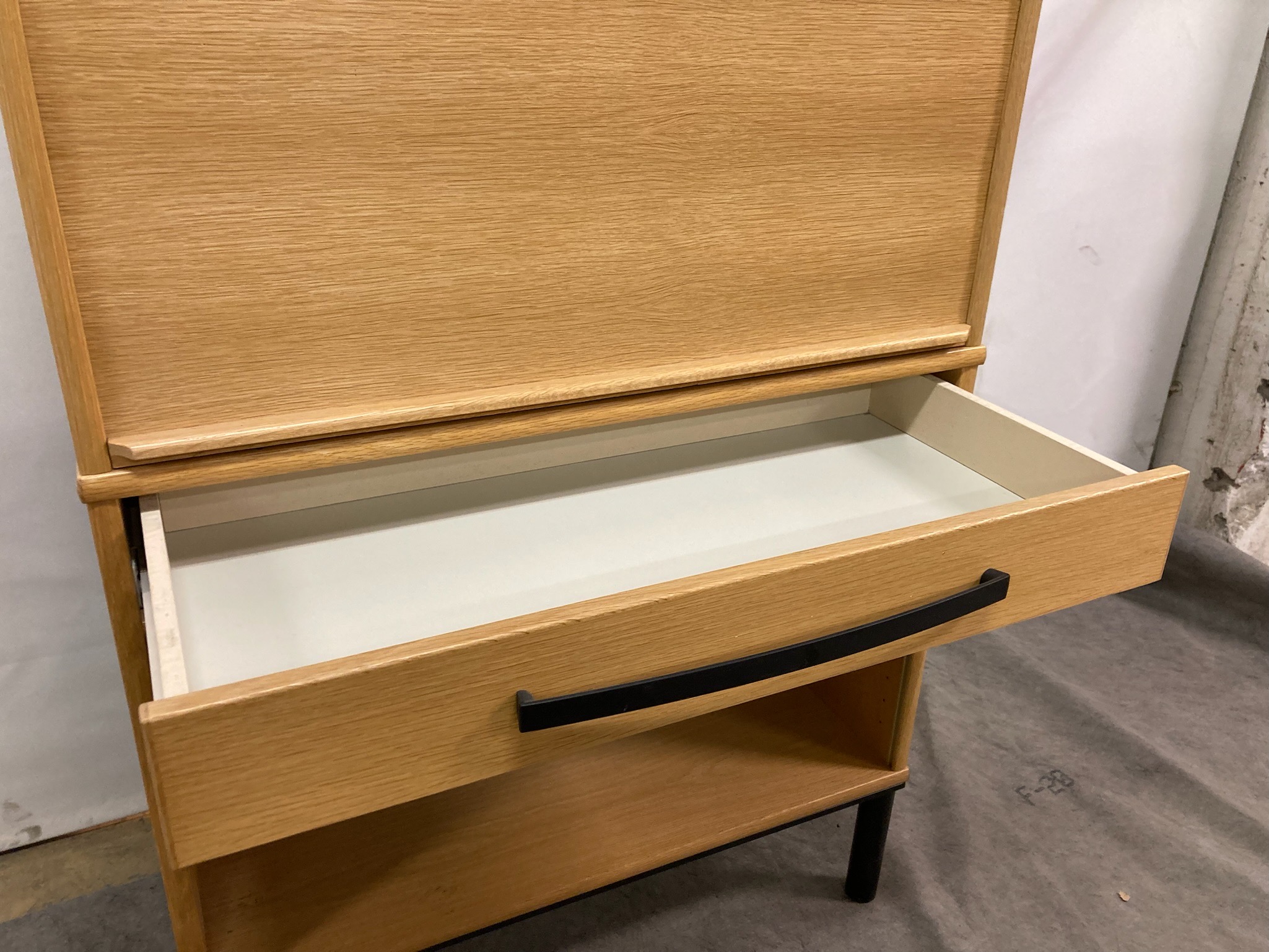 SELT / SOLD Skrifstofuskápur frá Kinnarps 4