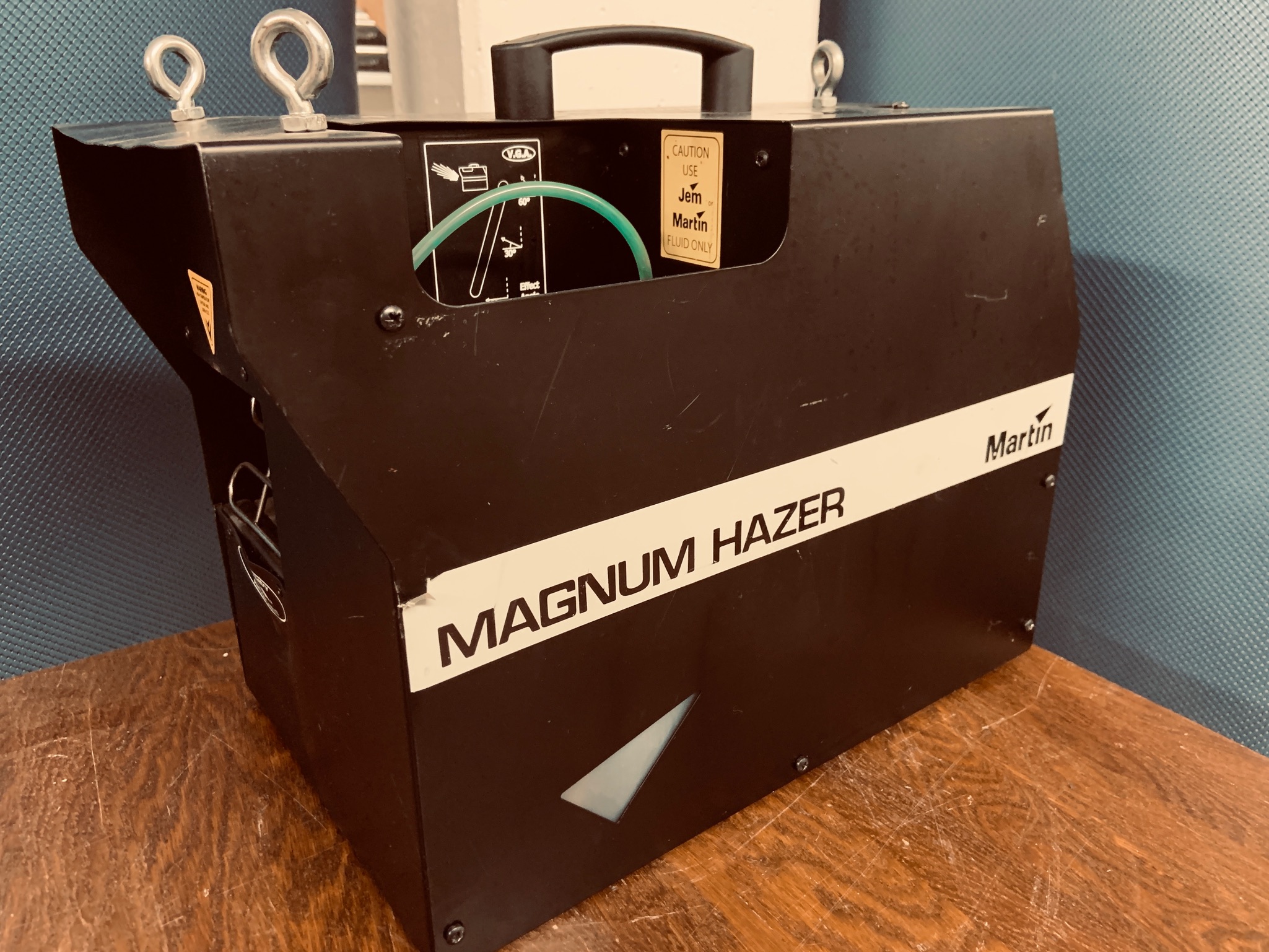 Selt/Endurnýtt-Martin Magnum Hazer reykvél 4