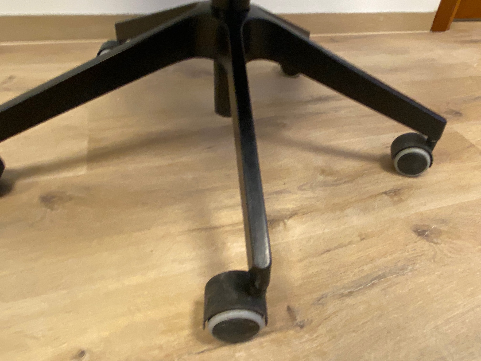 SELT / SOLD IKEA Skrifstofustóll, Markus 8