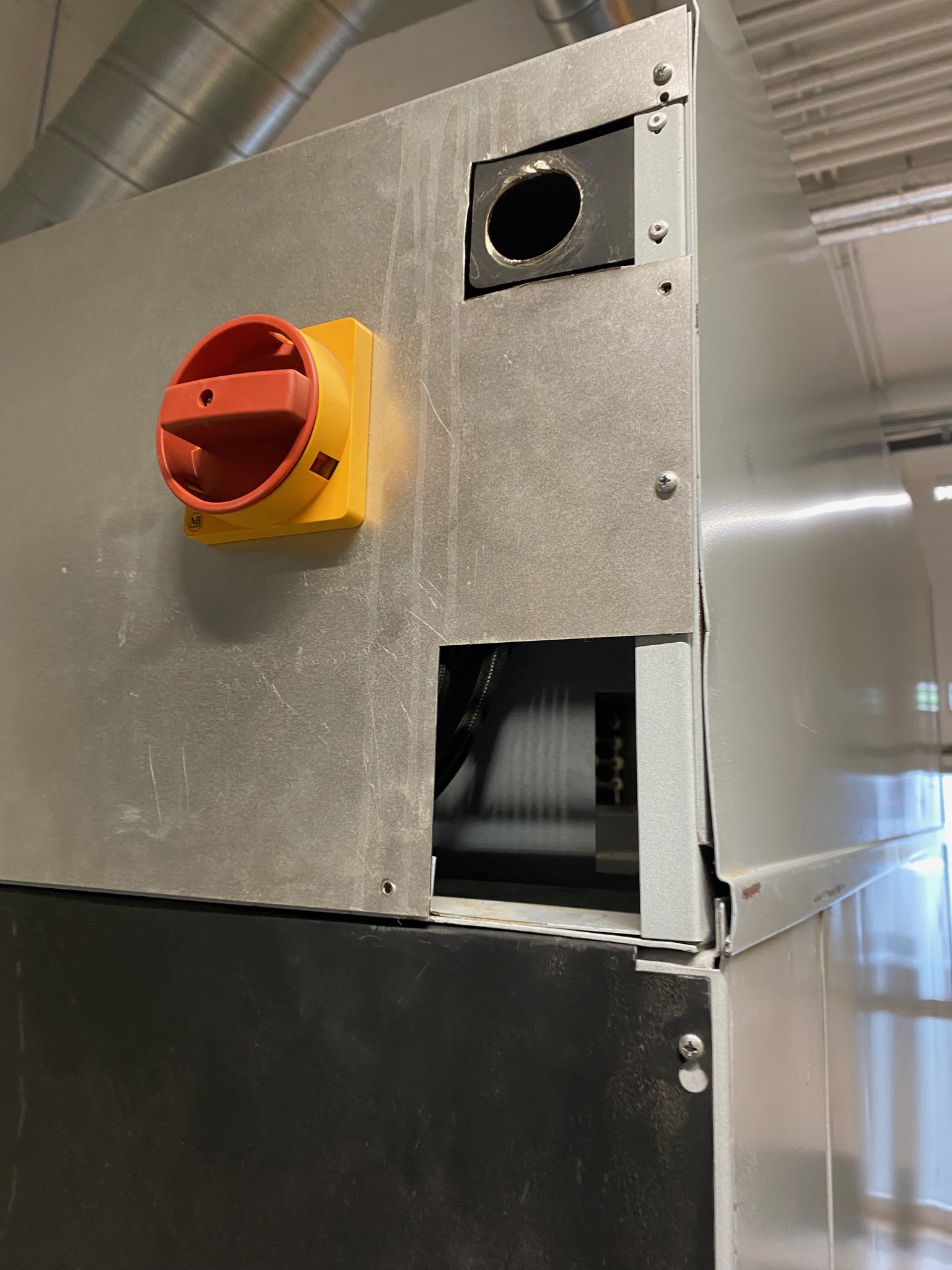 SELT / SOLD - American Dryer Corp. iðnaðarþurrkari rafmagns 72 kw 7