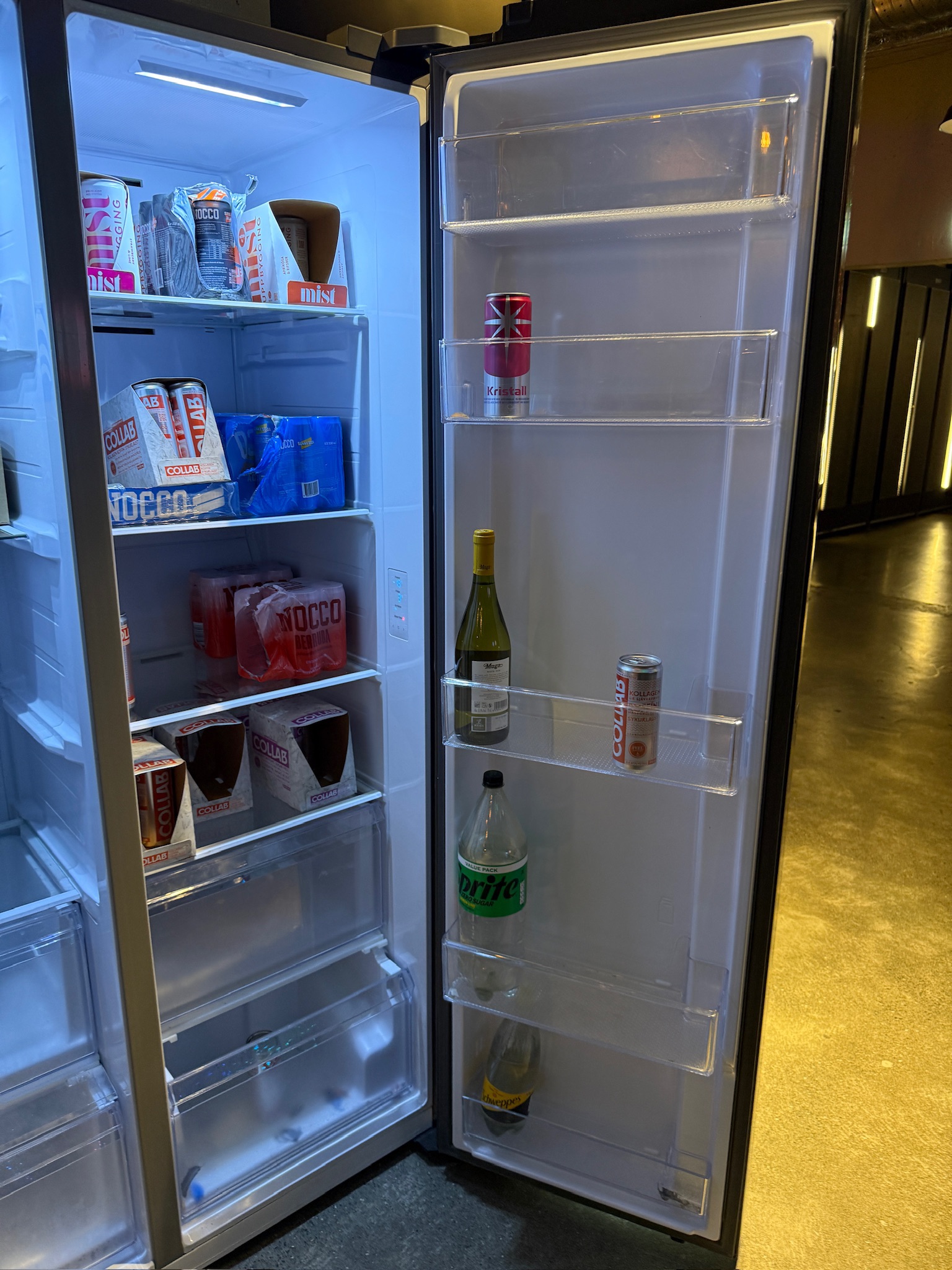 SELT / SOLD - Samsung ísskápur með frysti, H178sm. 4