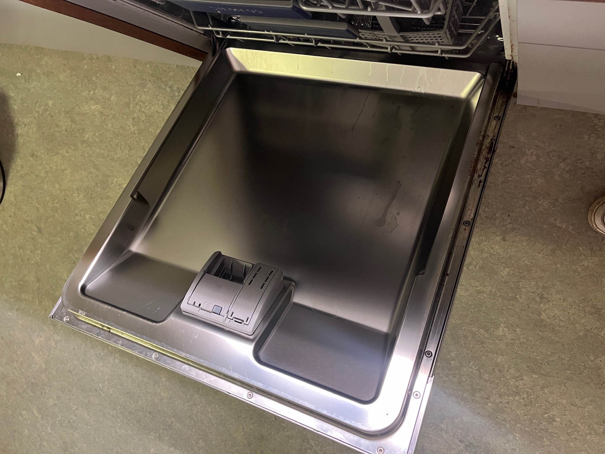 SELT / SOLD - Flott Siemens uppþvottavél, iQ500 5