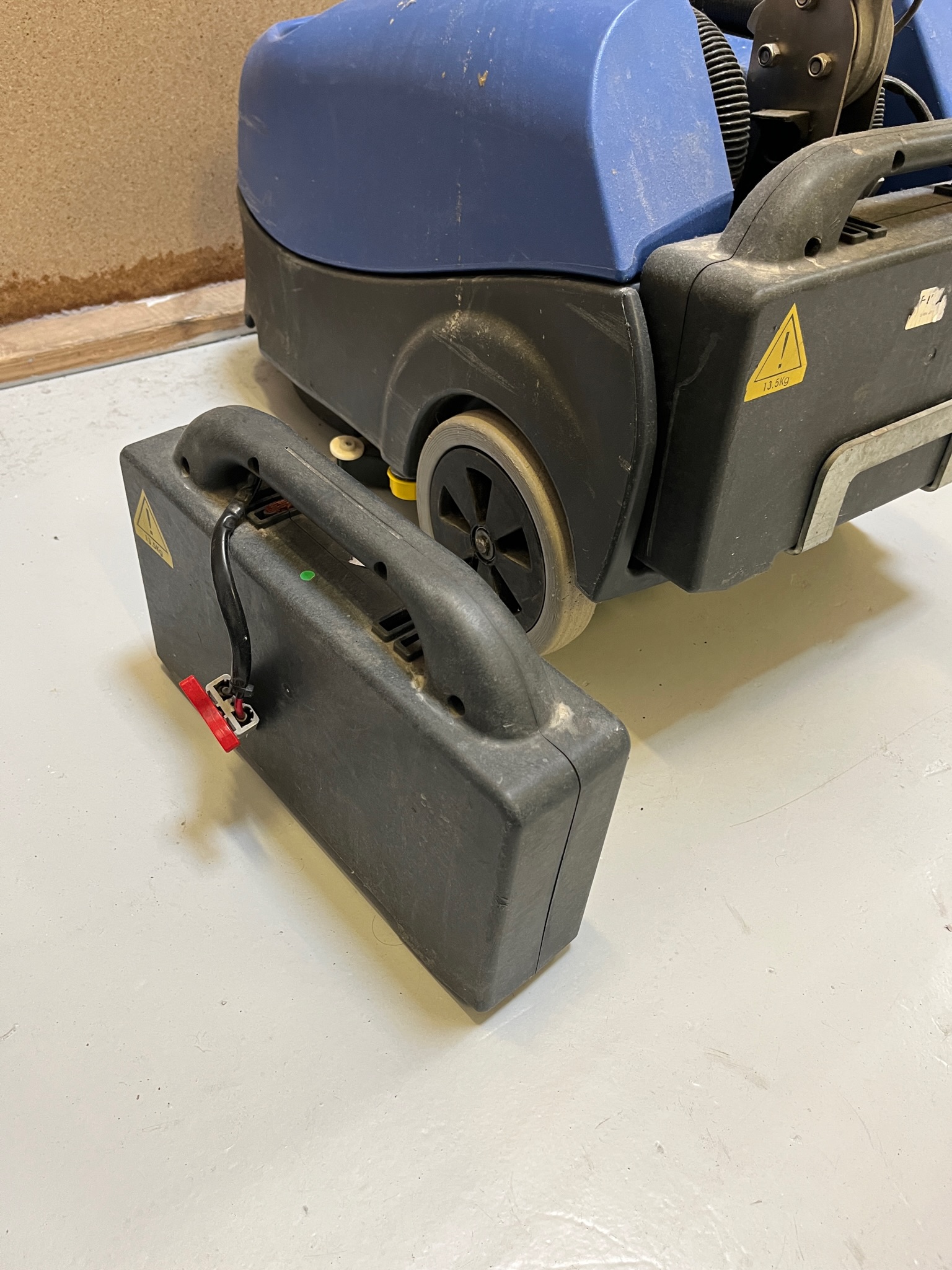 SELT / SOLD Numatic skúringarvél 5