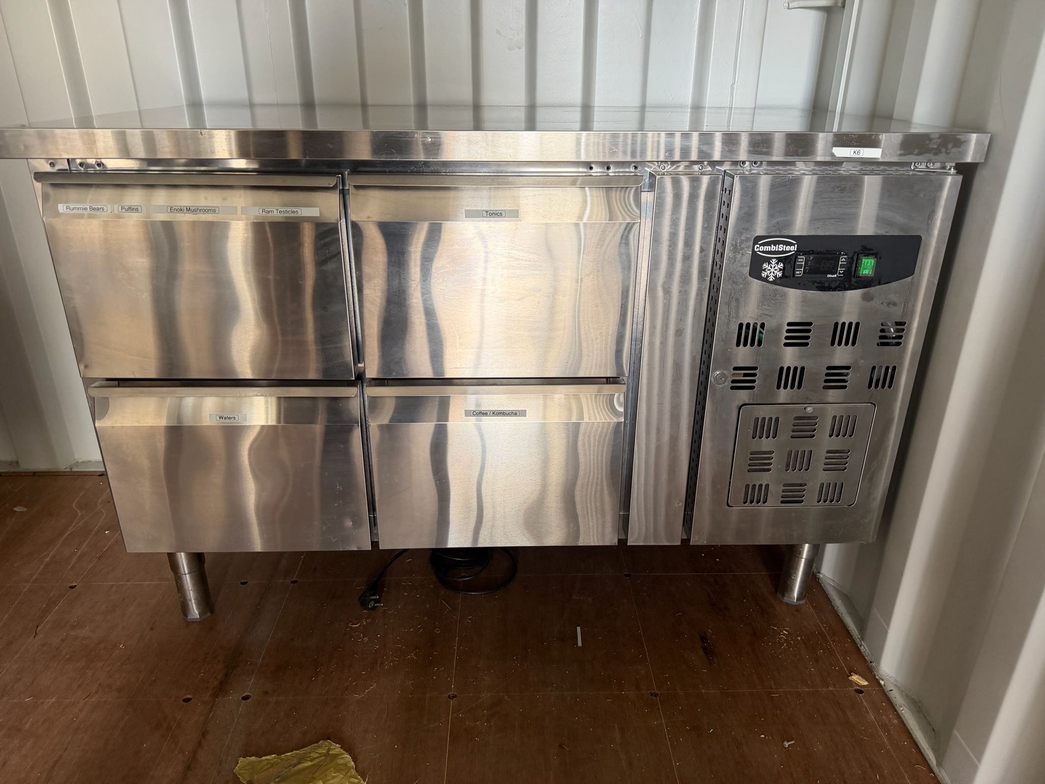 SELT / SOLD CombiSteel kæliborð, 4 skúffur, B135sm. 2