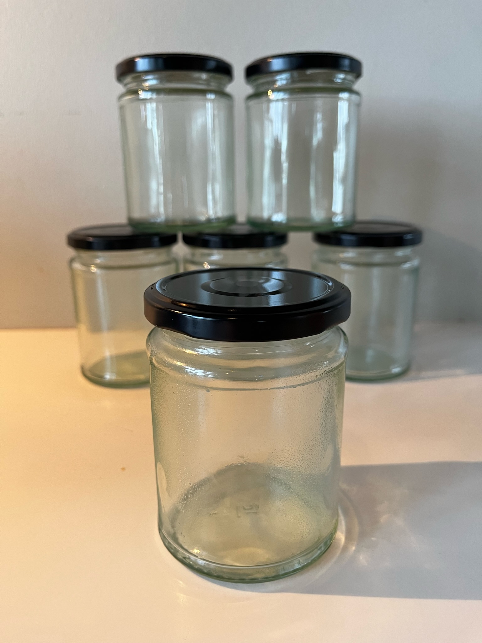 SELT / SOLD - Krukkur með svörtu loki - 300 ml. 4