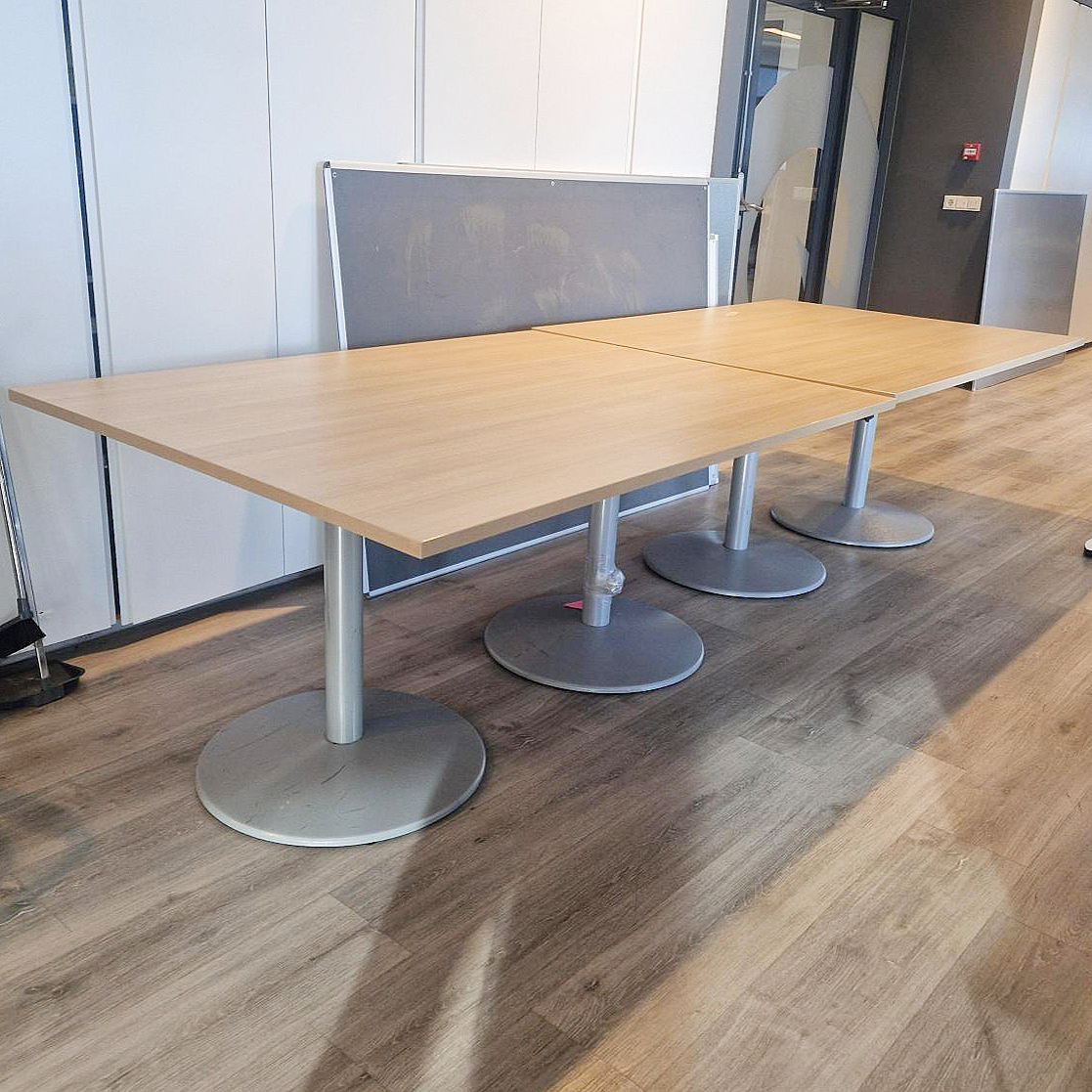 SELT / SOLD Fundarborð, L320xB120sm.