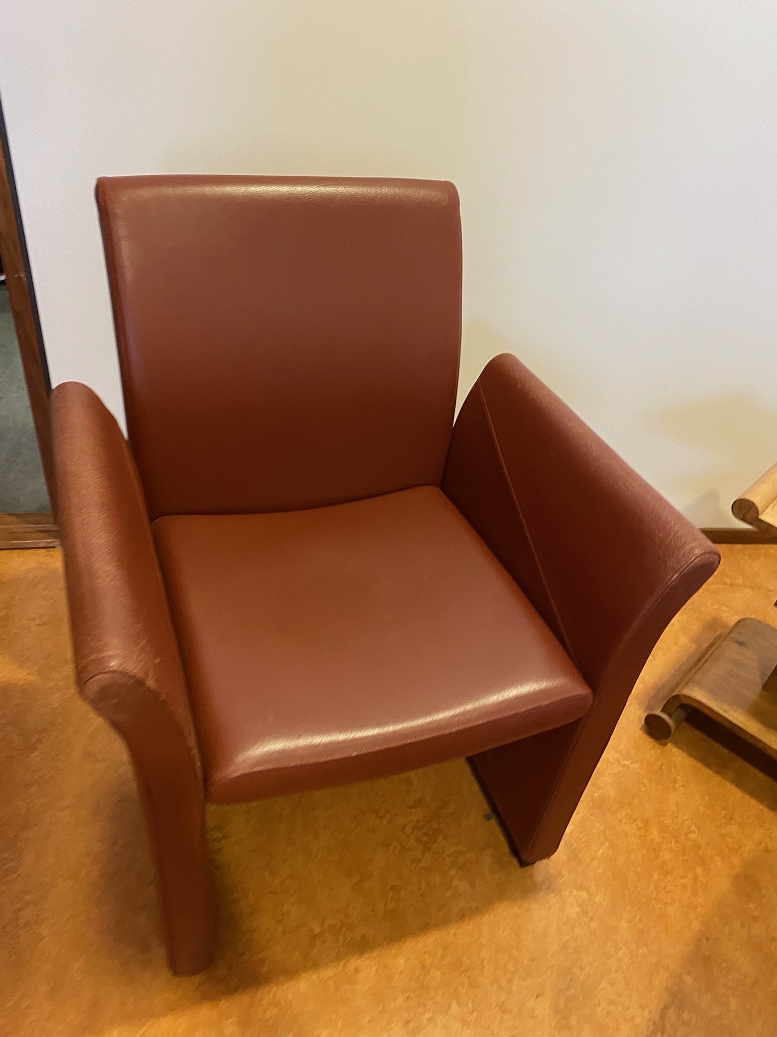 SELT / SOLD Fora form leður- Alþingi 10