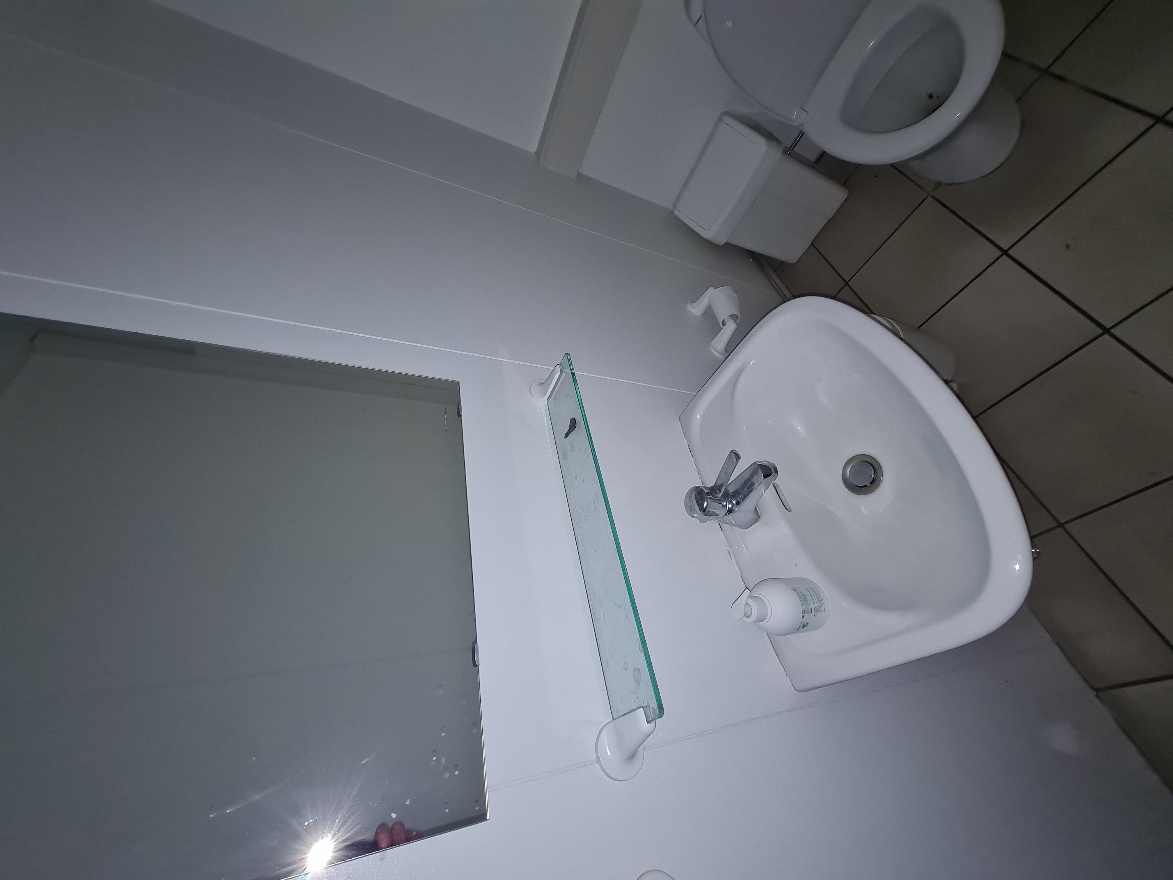 Selt - WC - klósett -vaskar - speglar 3