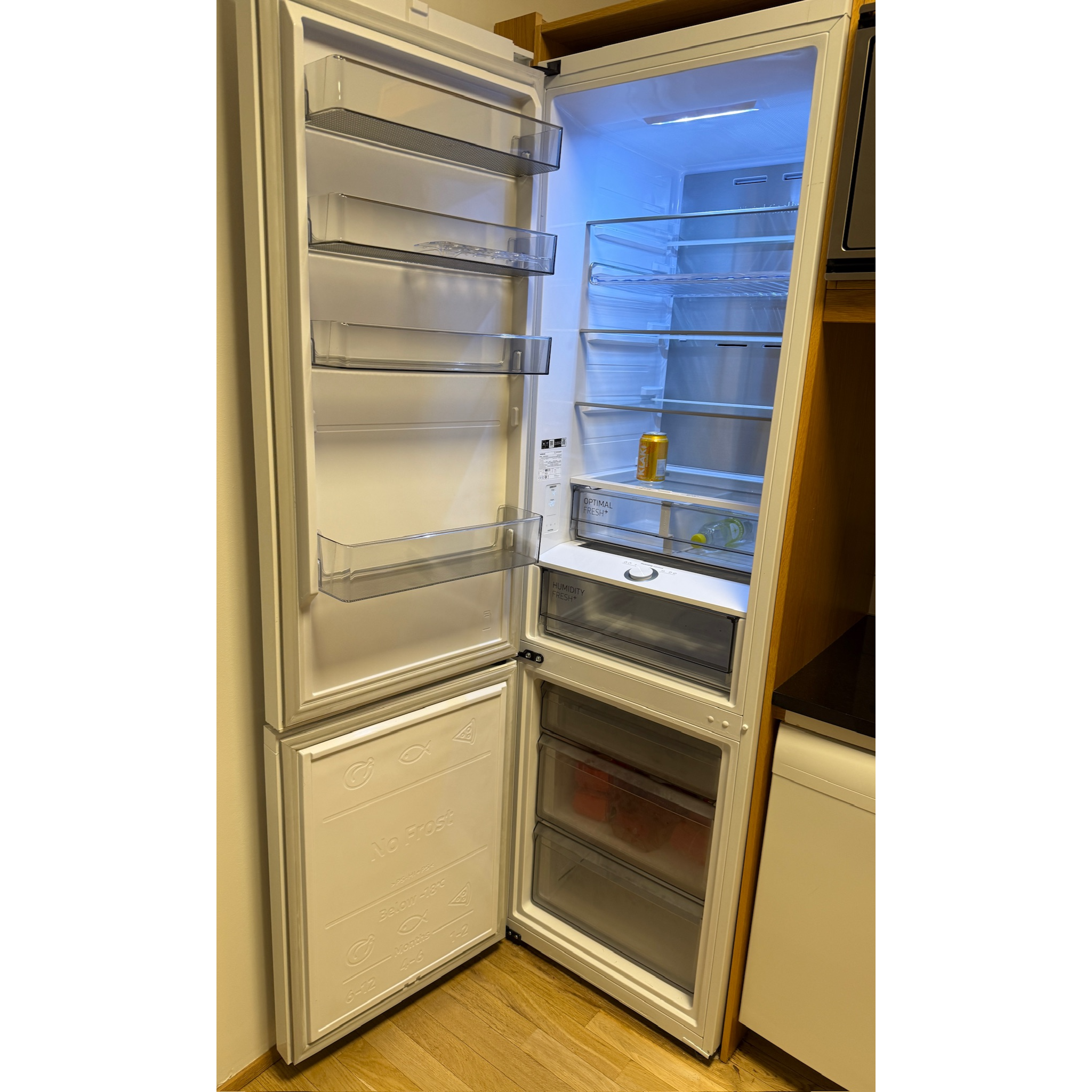SELT / SOLD Samsung ísskápur með frysti frá Elko 2