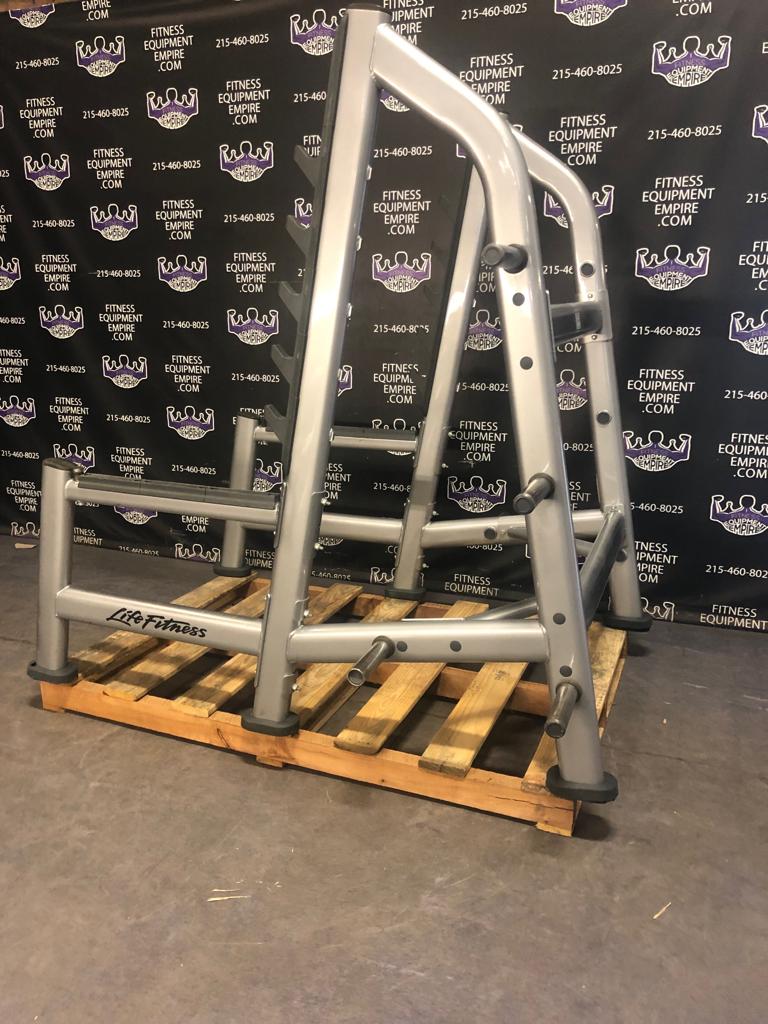 Selt/endurnýtt- Lyftingarekki - Life Fitness Olympic Squat Rack 4