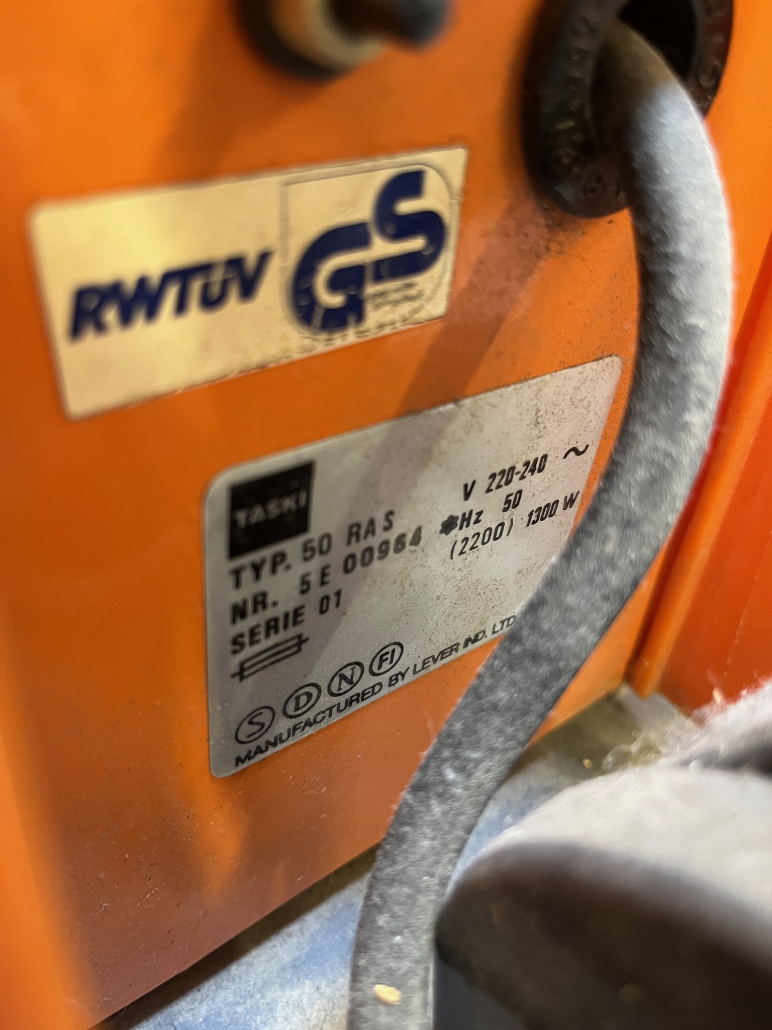 SELT / SOLD Taski skúringarvél 7