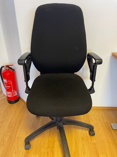 SELT / SOLD - Skrifstofustóll frá Pennanum