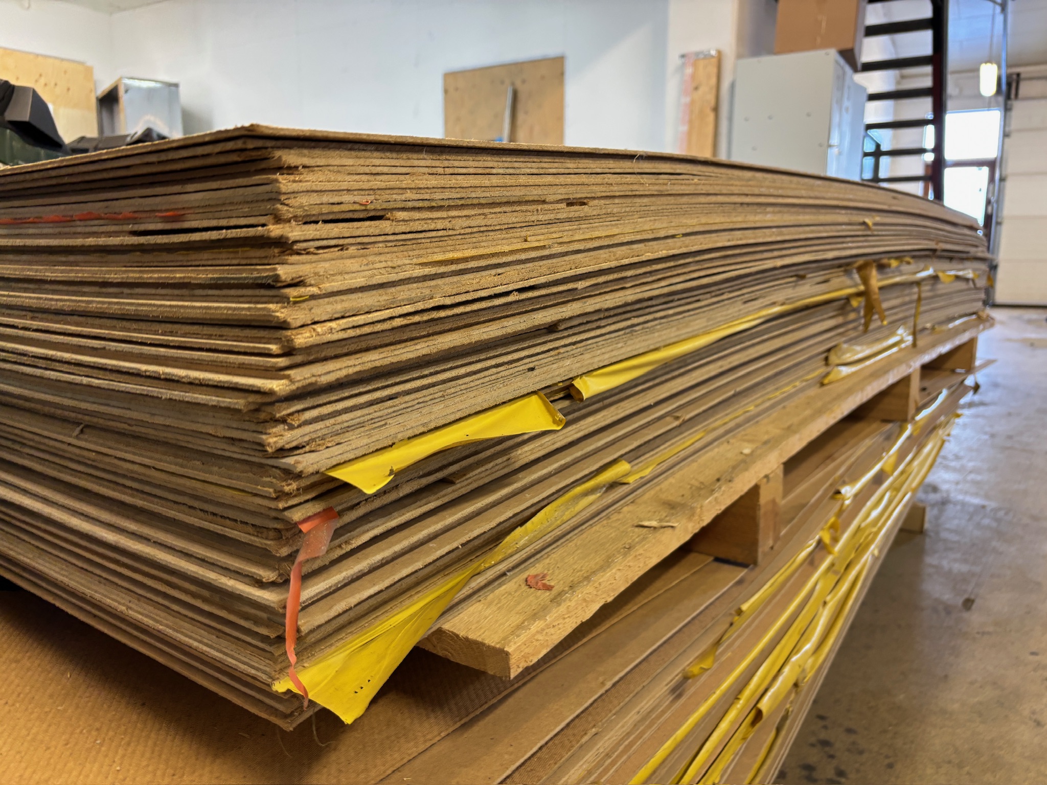 SELT / SOLD Masonitplötur H tex standard 3mm 275x122sm. (ca 465stk) 8
