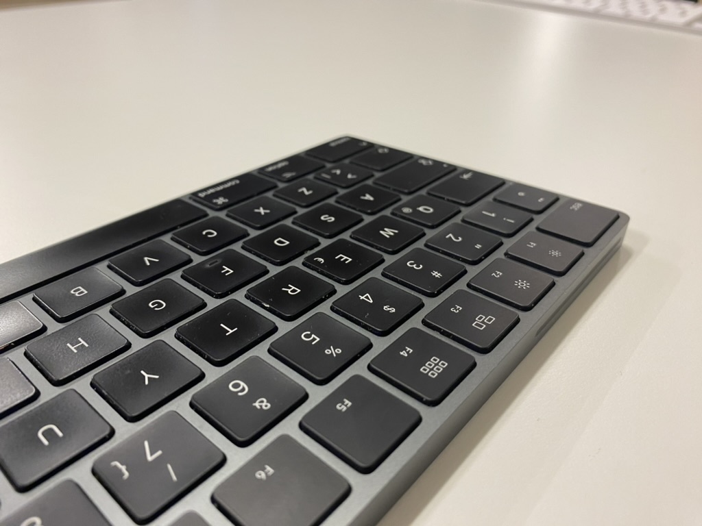SELT / SOLD Apple Magic Keyboard, svart 6