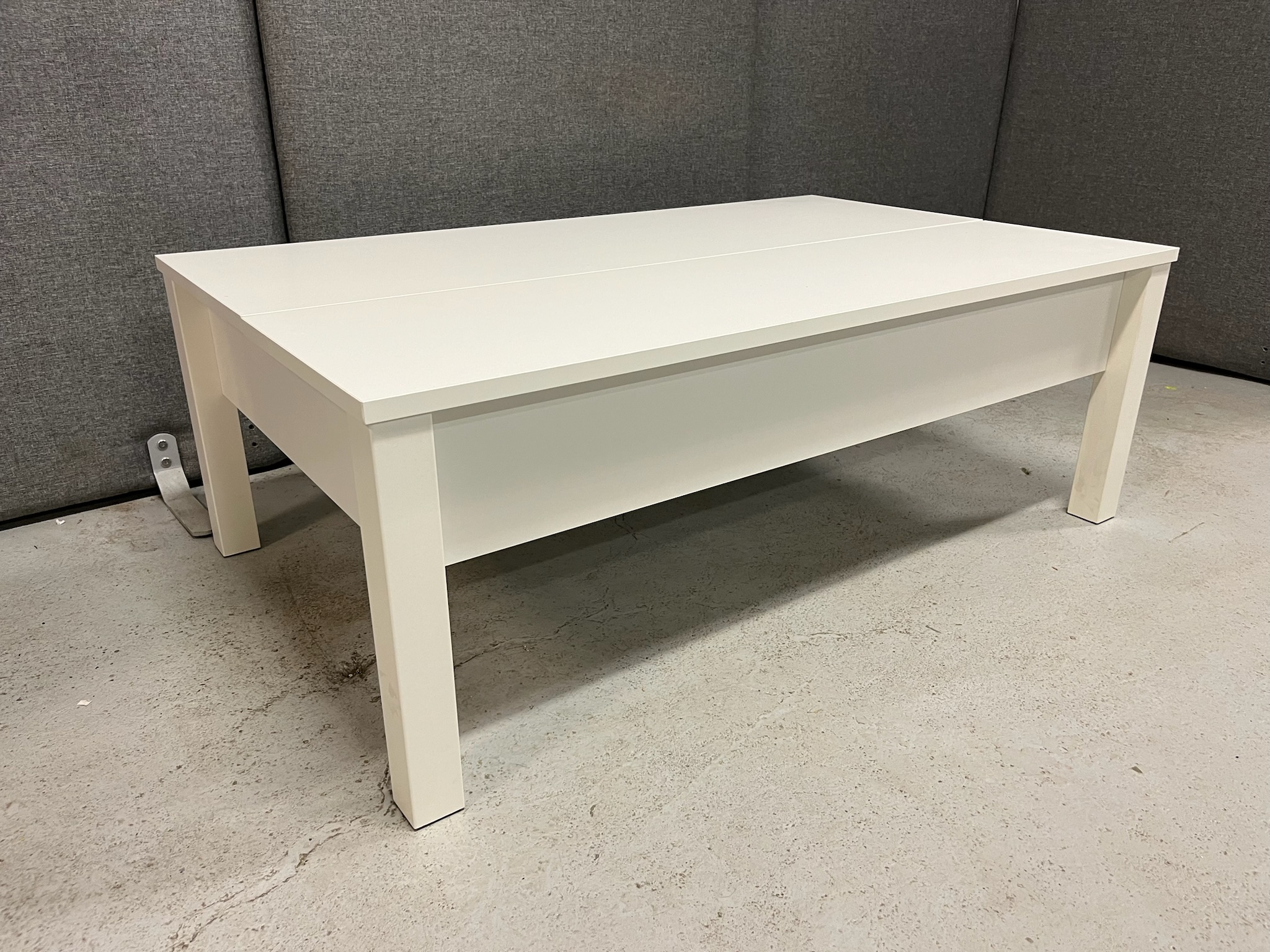 SELT / SOLD IKEA sófaborð, stillanlegt, B115 x D70 sm.