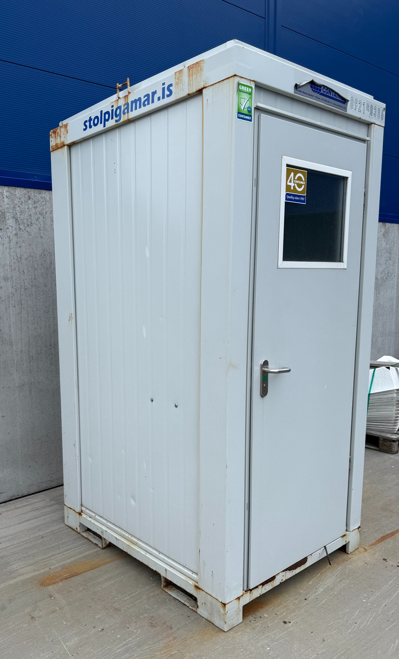 SELT / SOLD - Salerni - WC - Gámaeining - gámahús