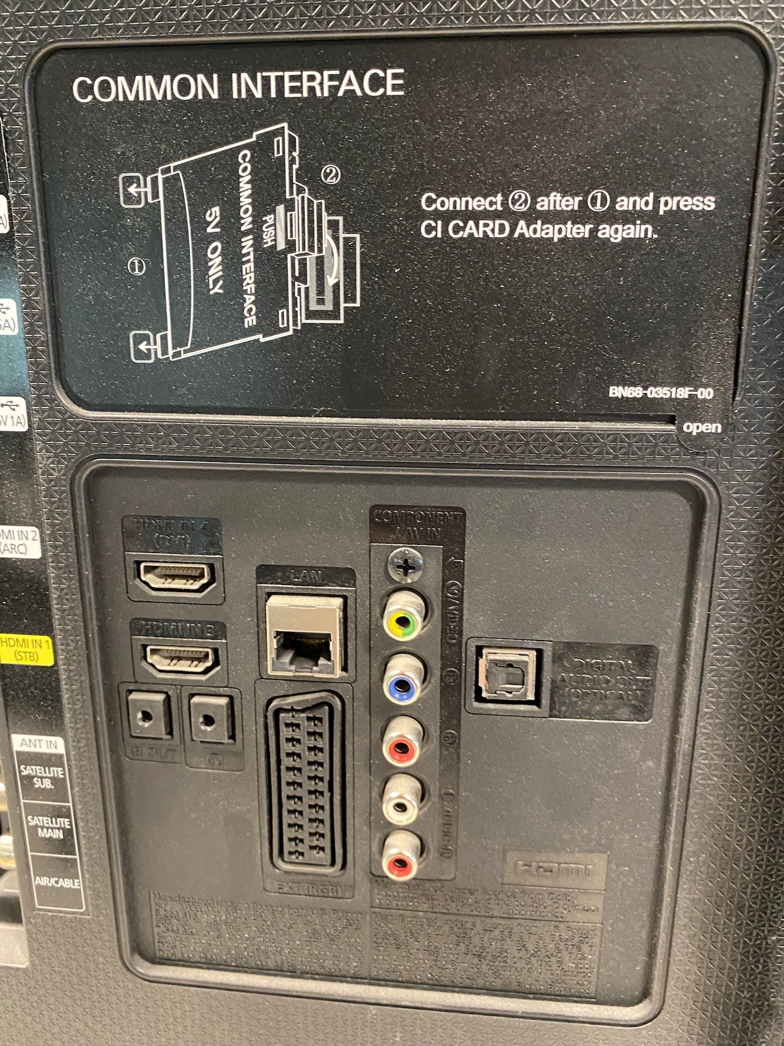 SELT / SOLD Samsung Sjónvarp 46'' með veggfestingu 7