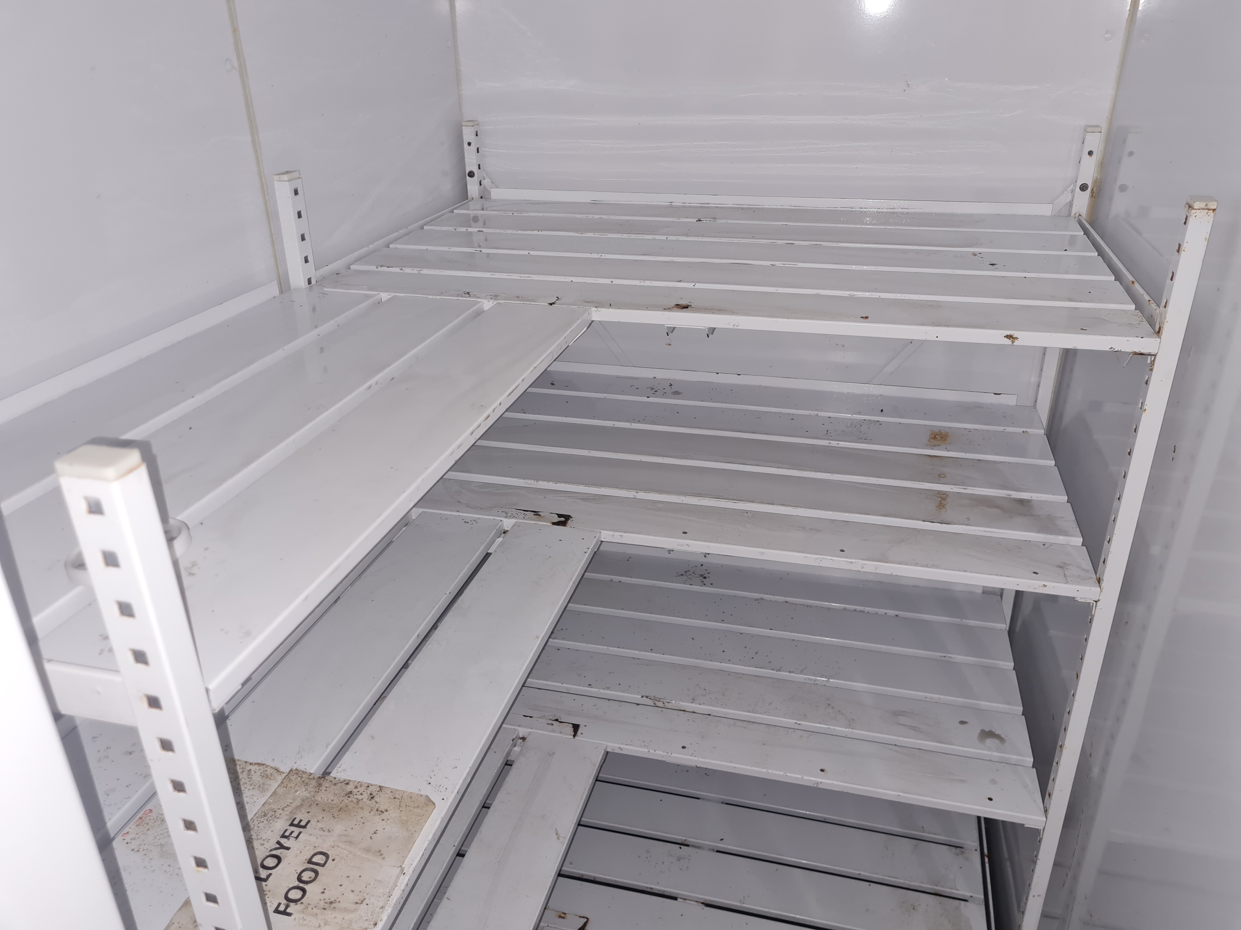 SELT / SOLD - Kæliklefi manngengur - METOS 3