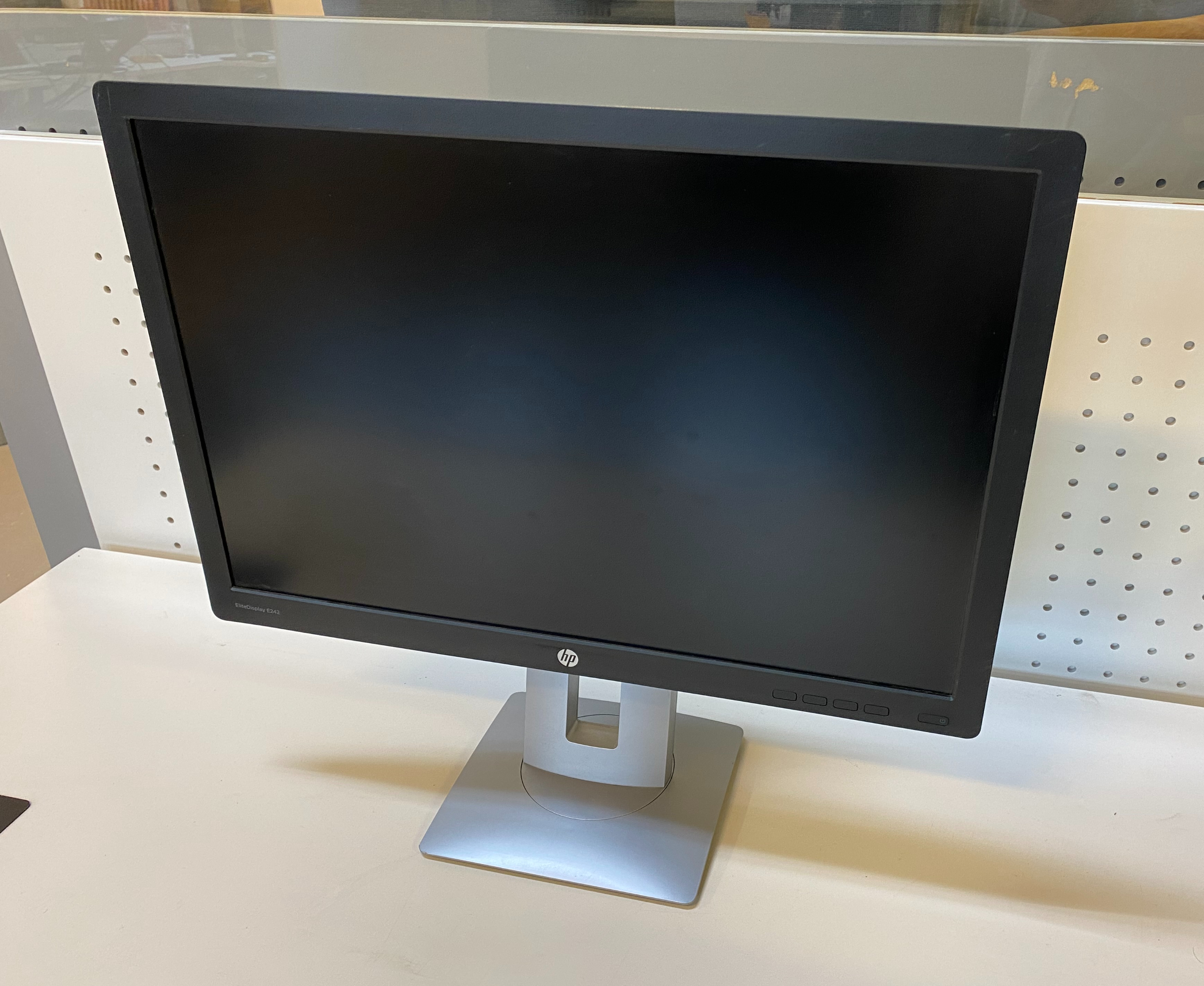 SELT / SOLD HP EliteDisplay tölvuskjár, 24'' 3