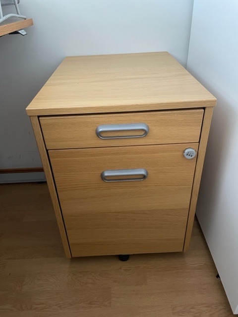 SELT / SOLD IKEA skrifstofukálfur, H63 x B46 x D62 sm. (2 stk.)