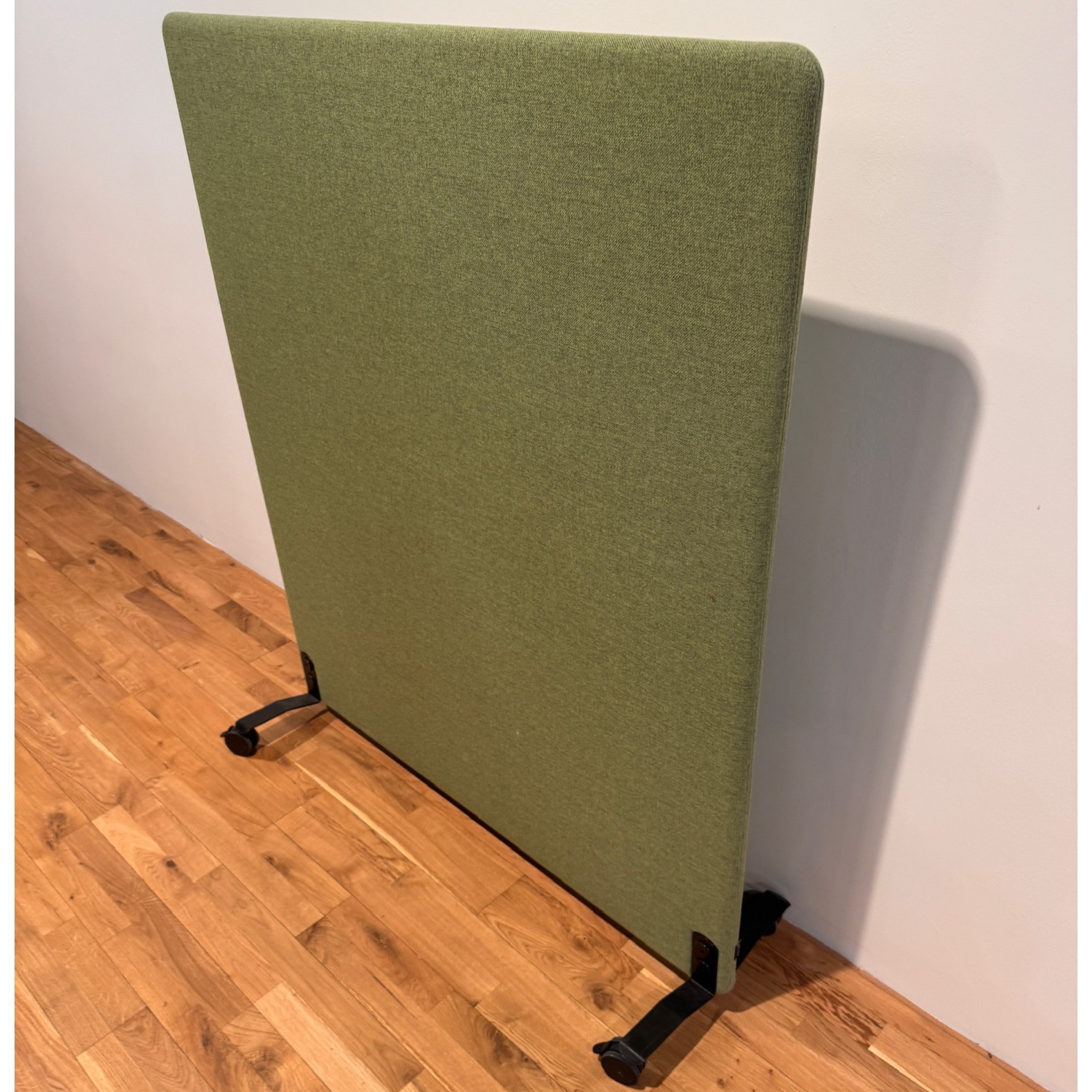 Götessons skilrúm á hjólum frá Pennanum, H146xB120sm. 2