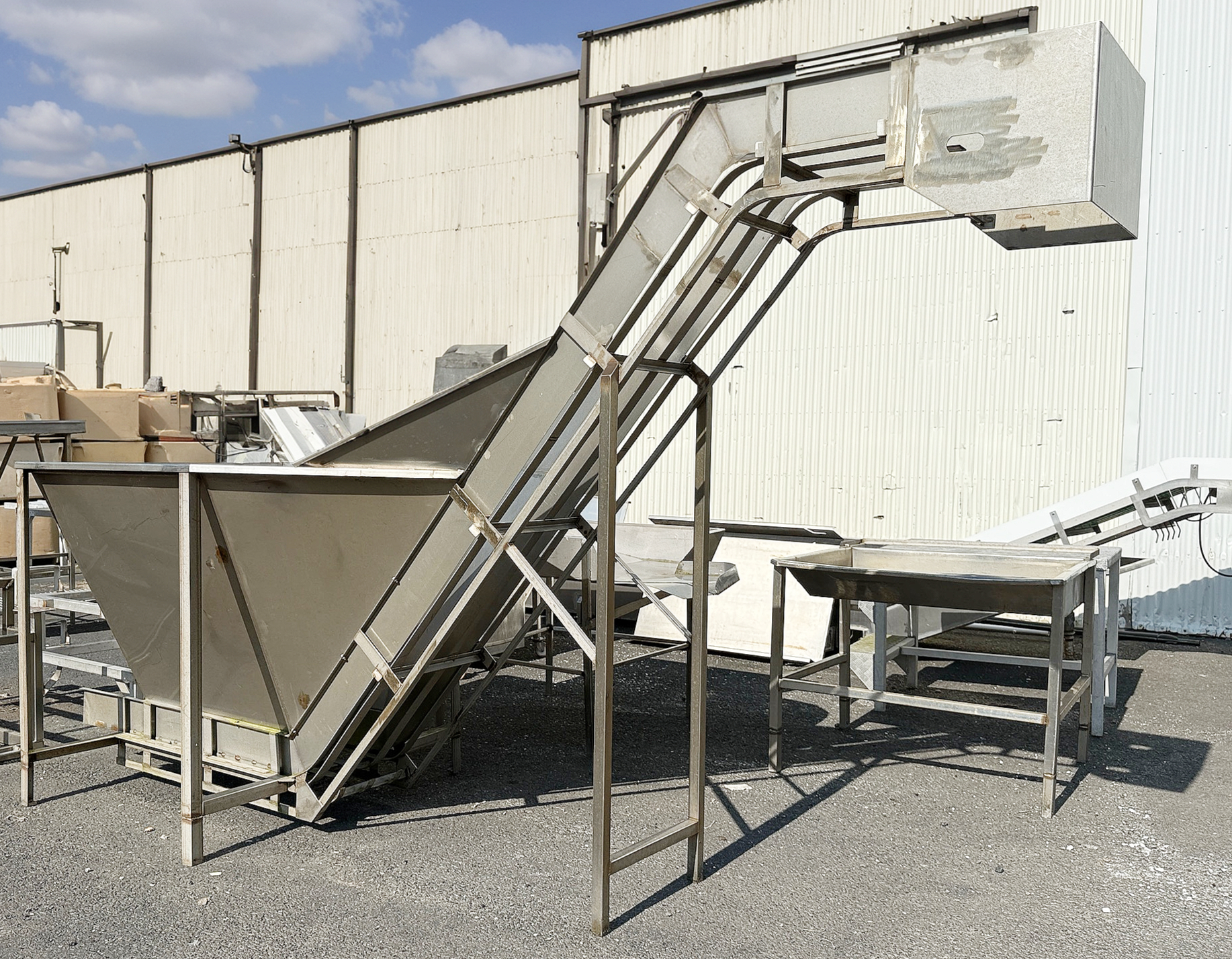 Færiband/stálkar ryðfrítt L390 x B145 x H240/137 sm