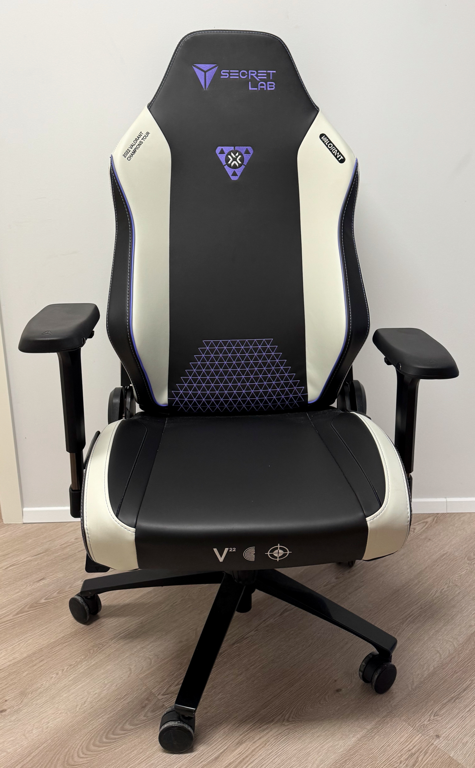 SELT / SOLD Secretlab 2022 Valorant Champions Tour Edition leikjastóll