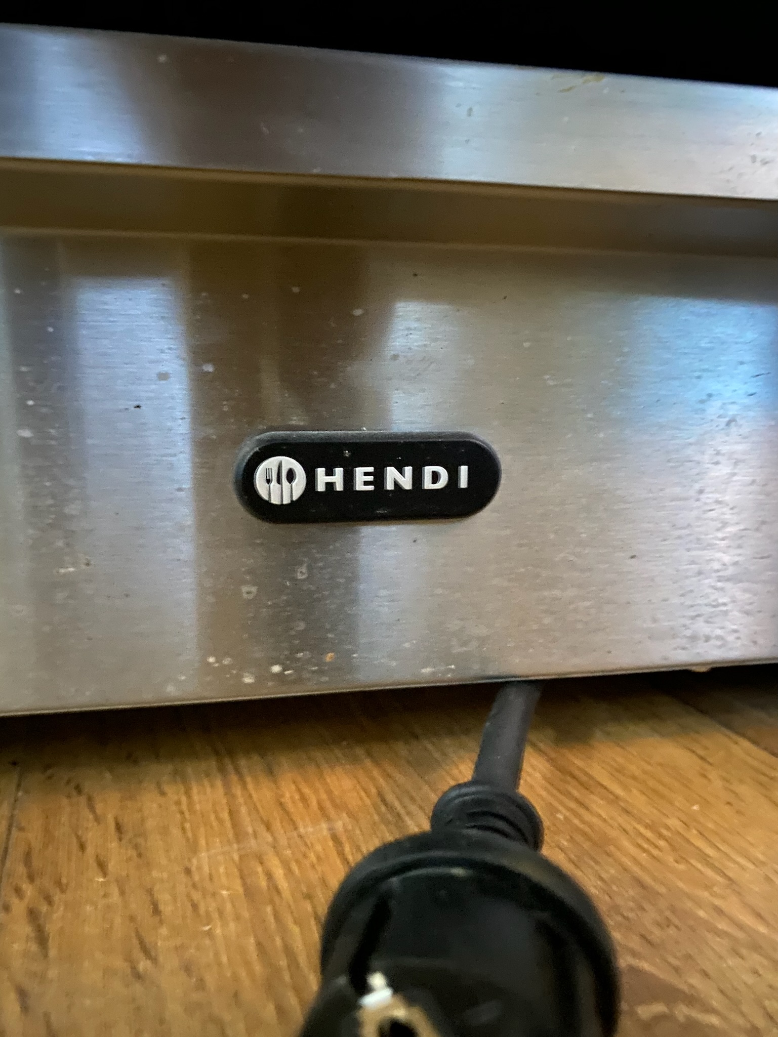 SELT / SOLD Hendi Salamander 600 6