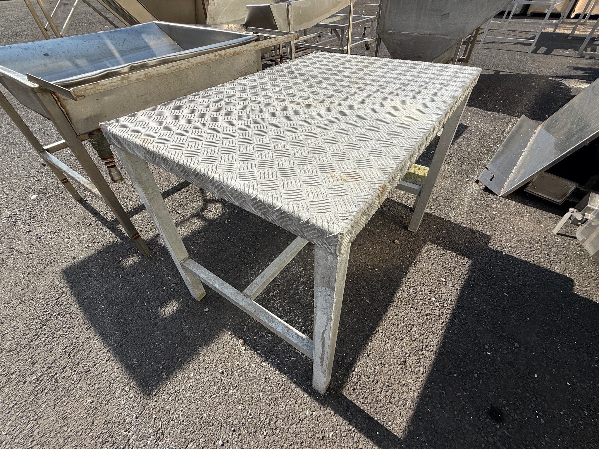 SELT / SOLD Stálborð ryðfrítt L150 x B80 x H90 sm