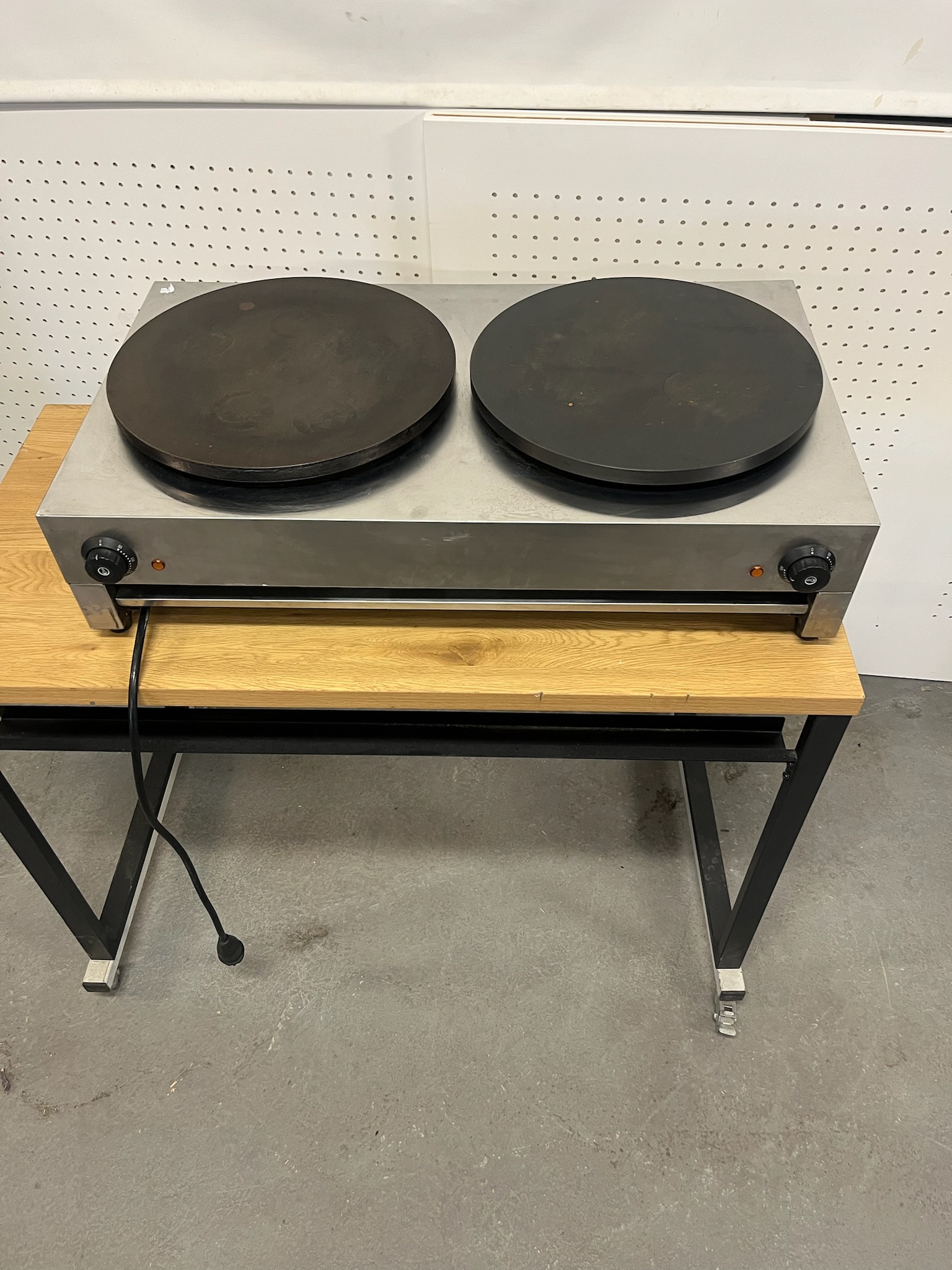 SELT / SOLD Tvöföld crepe panna 2