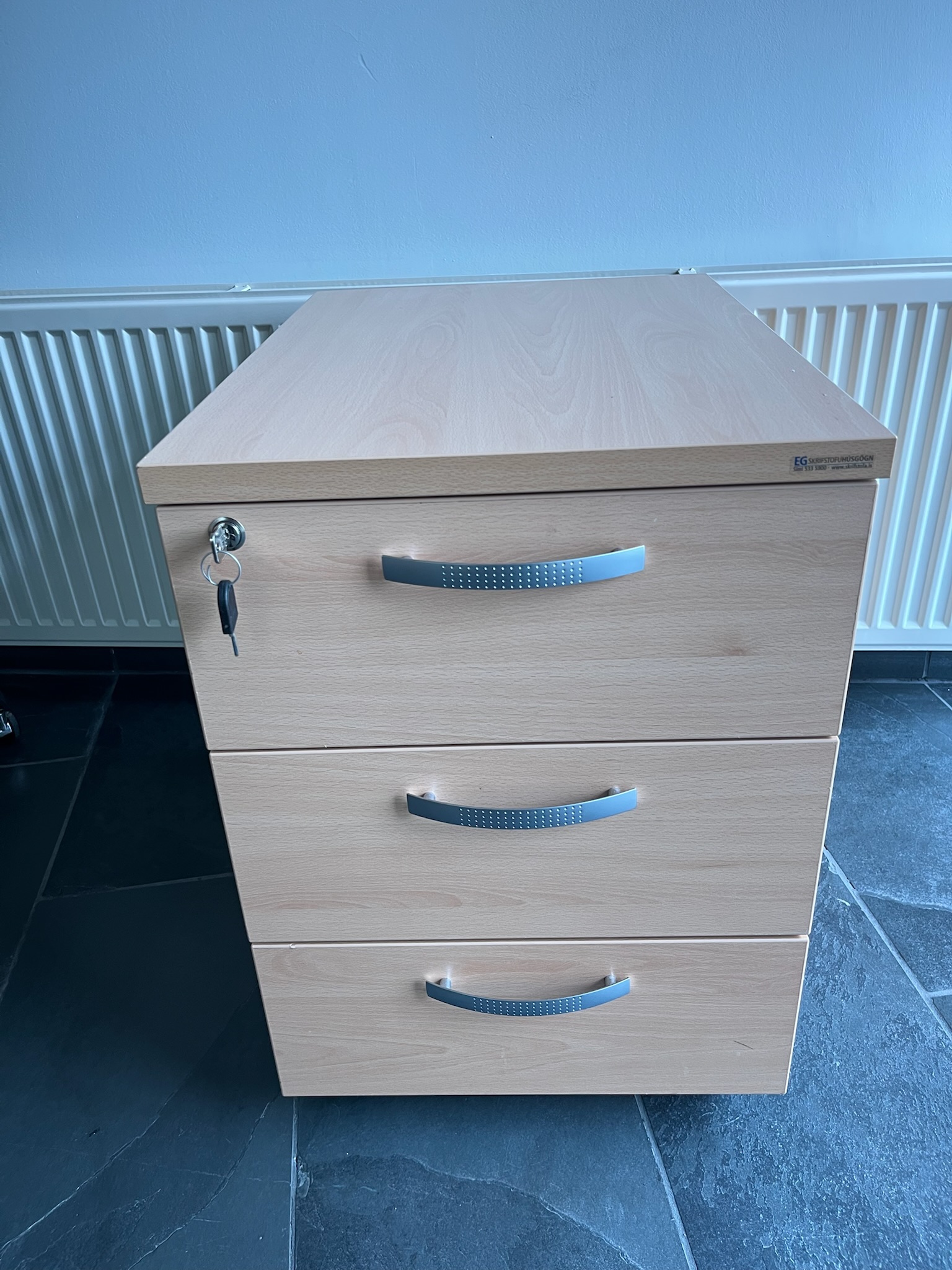 SELT / SOLD Skúffuskápur frá EG skrifstofuhúsgögn 2