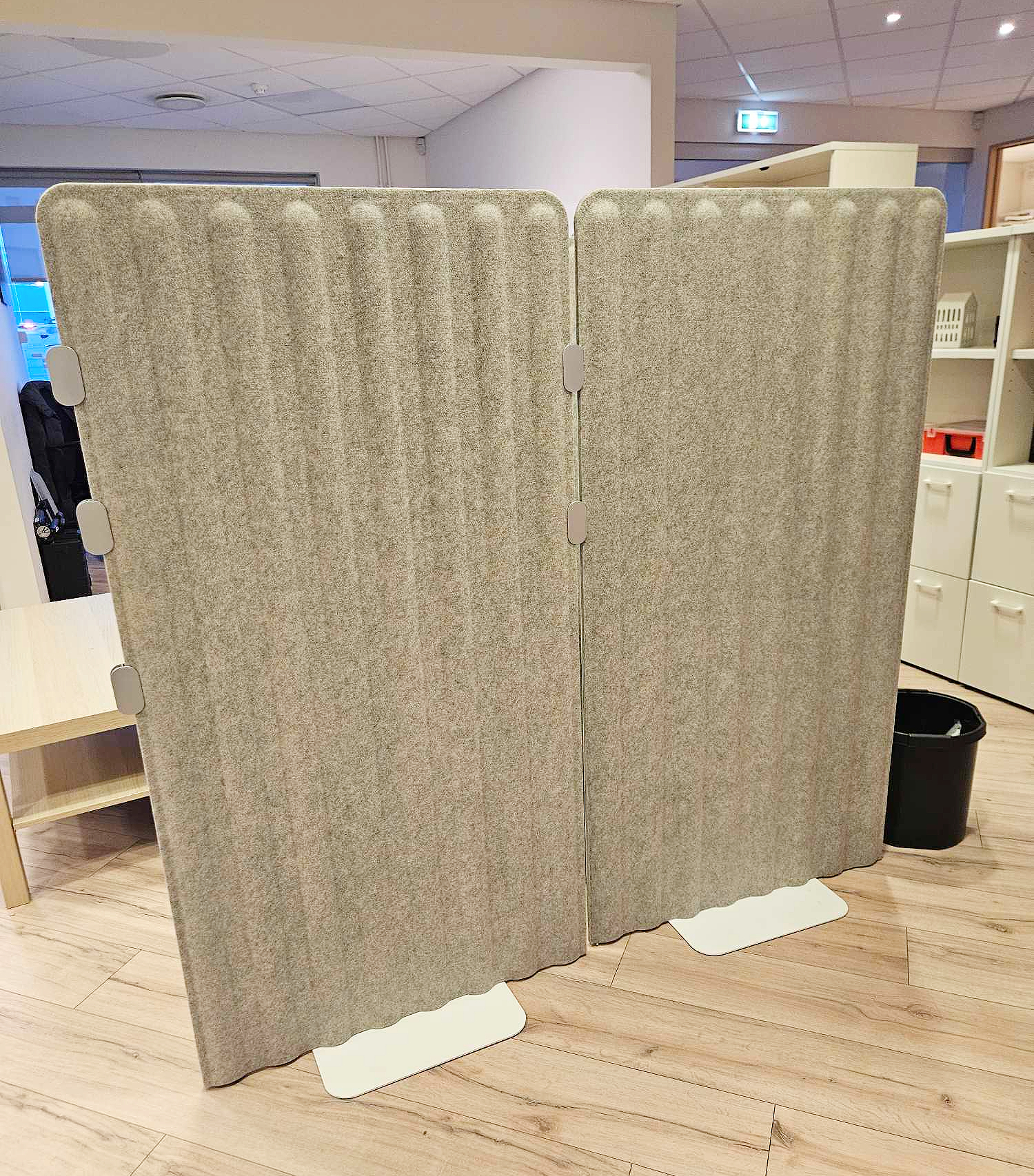 SELT / SOLD IKEA skilrúm, hljóðeinangrandi, H150 x B80 sm.