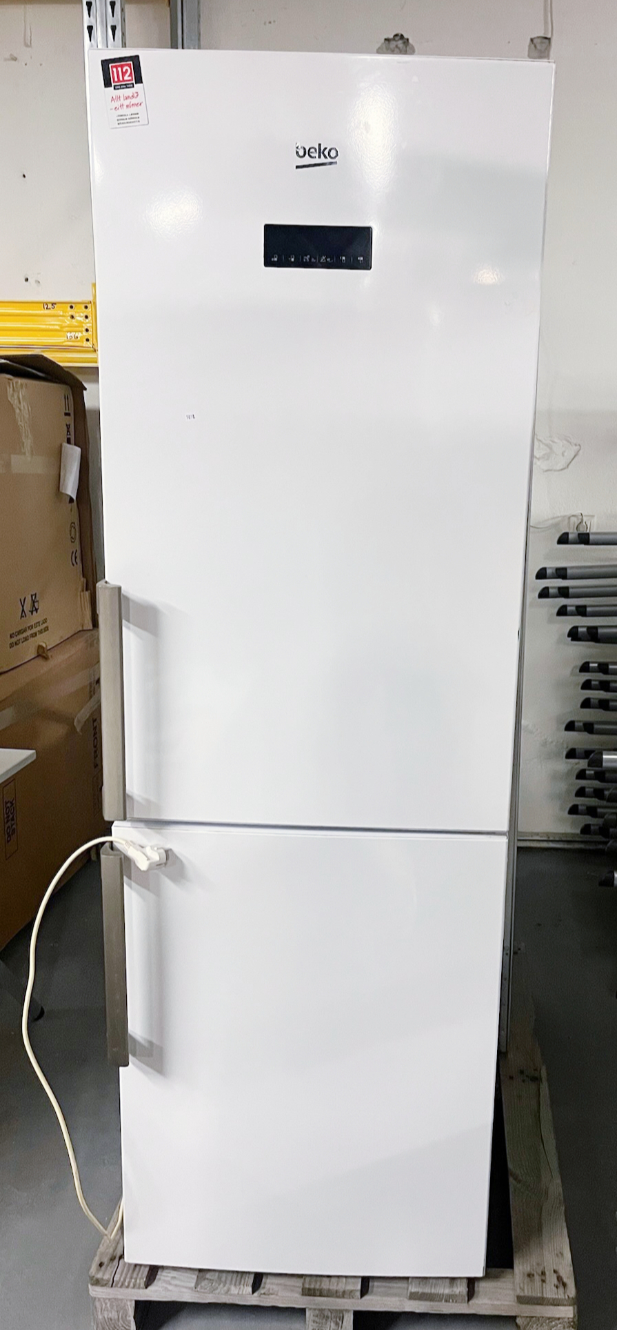 SELT / SOLD Beko kæli- og frystiskápur, H186 sm.