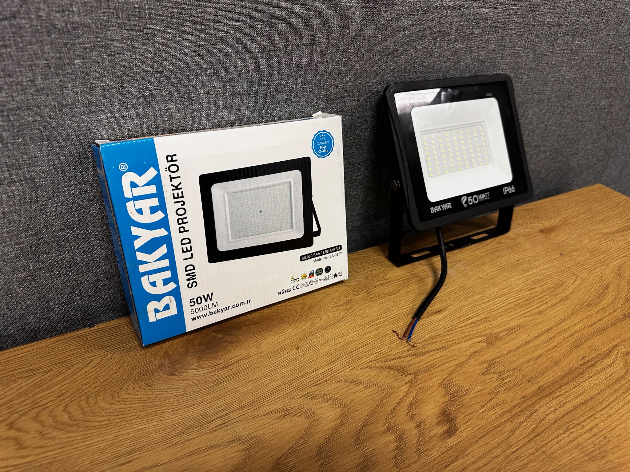 SELT / SOLD Bakyar LED kastari 4