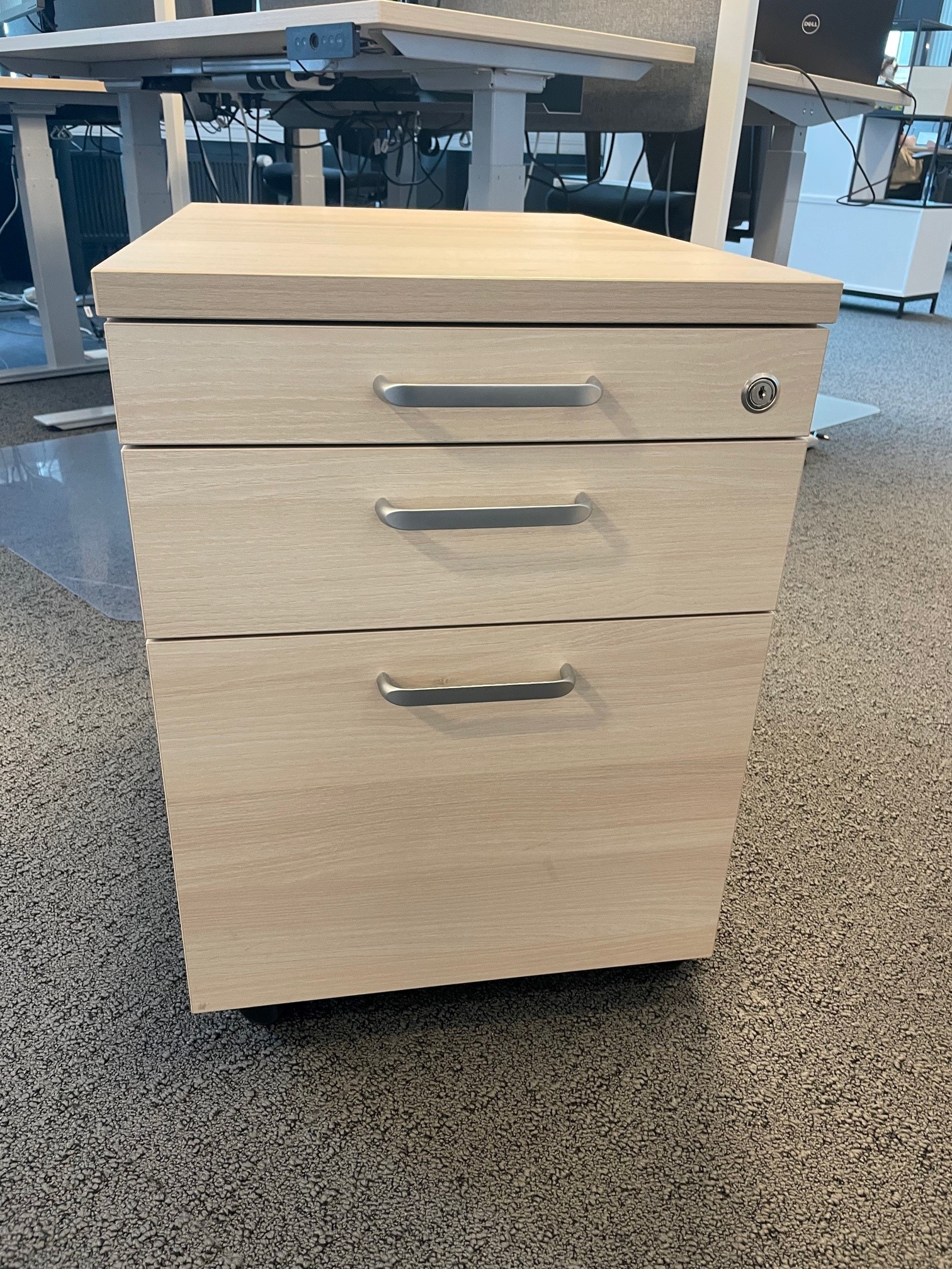 SELT / SOLD Easy space skúffuskápur á hjólum frá Hirzlunni