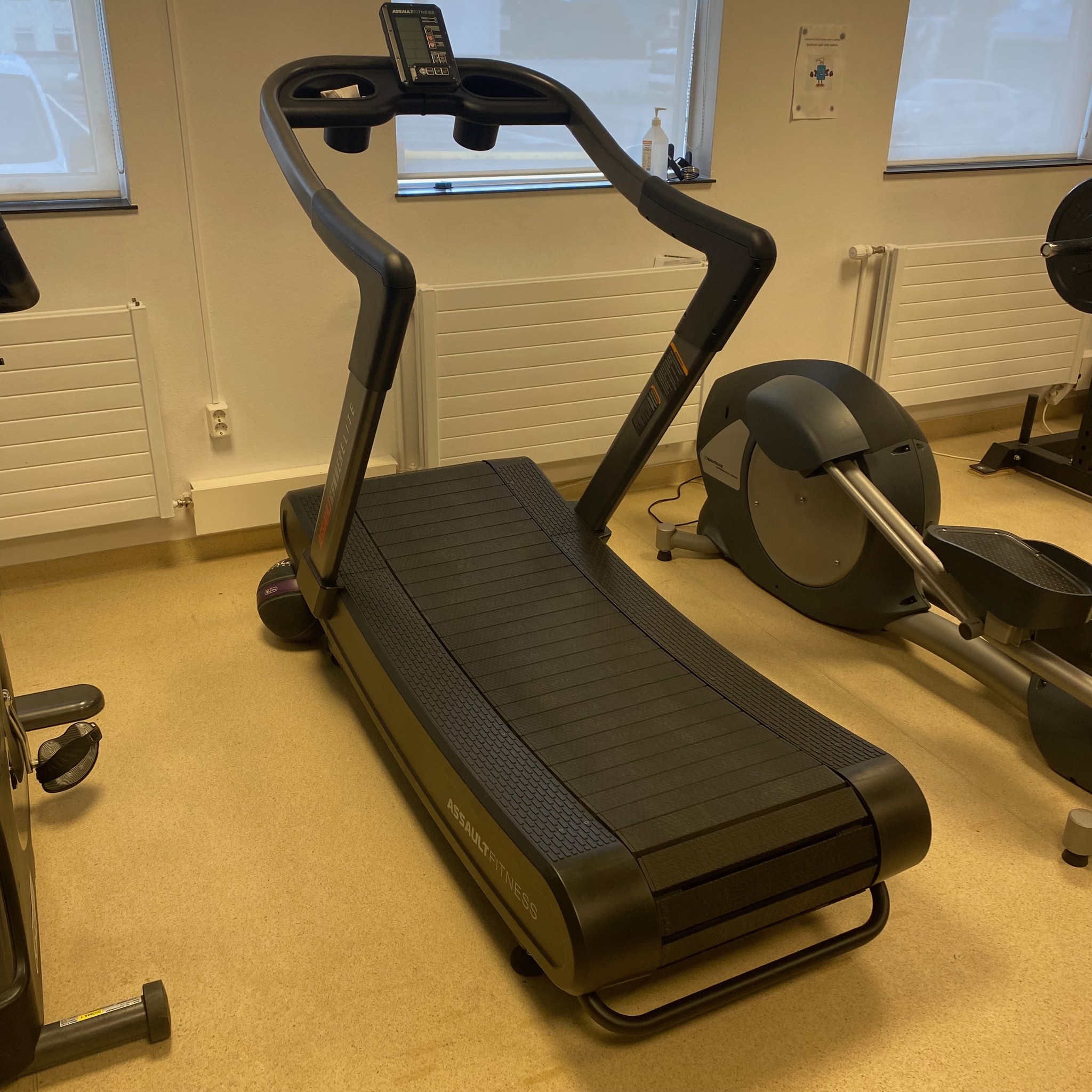 SELT / SOLD - Glæsileg líkamsræktarstöð fyrir íþróttafélög - sveitarfélög 12